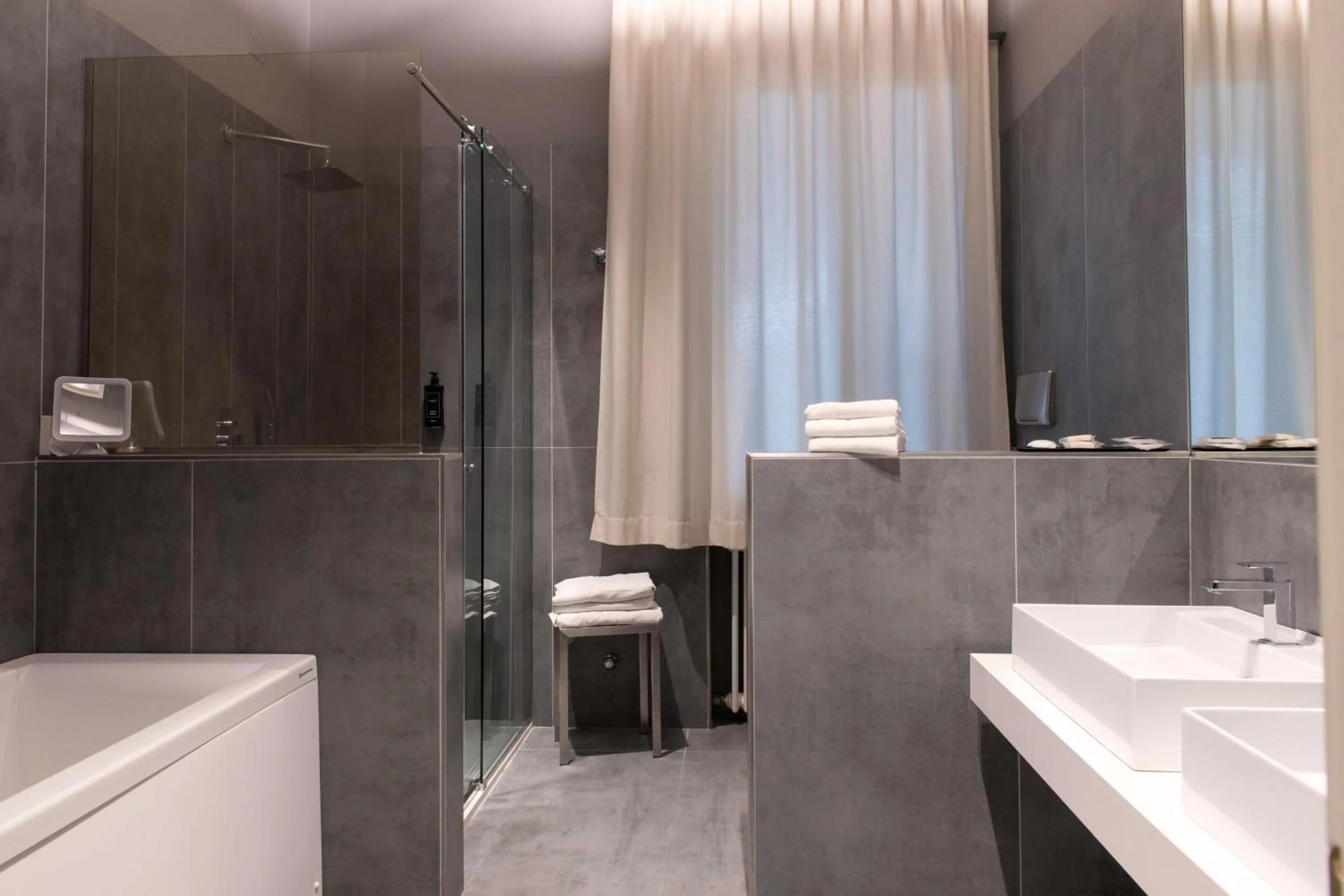 Bathroom in Perla Verde Hotel