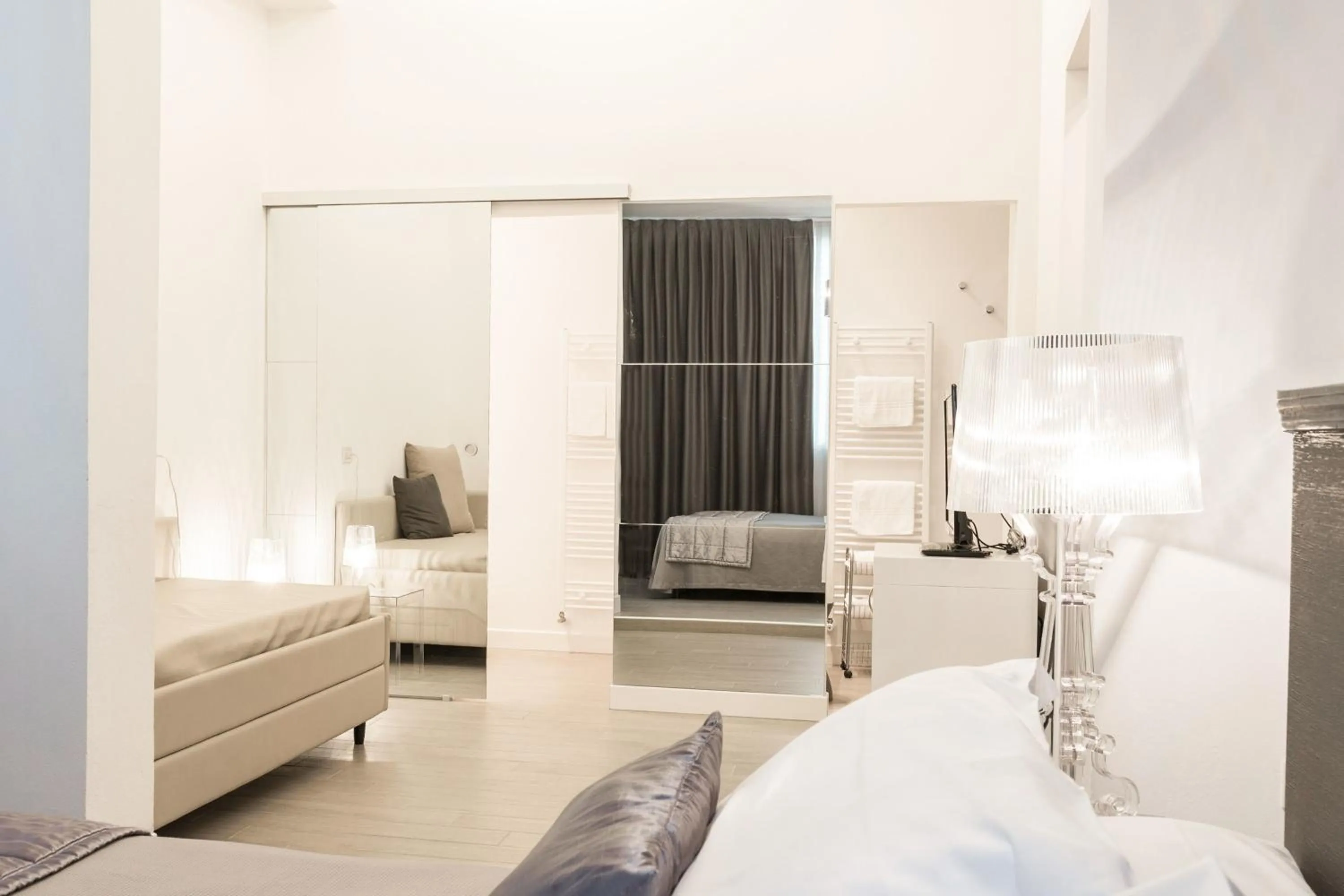 Decorative detail, Bed in Perla Verde Hotel