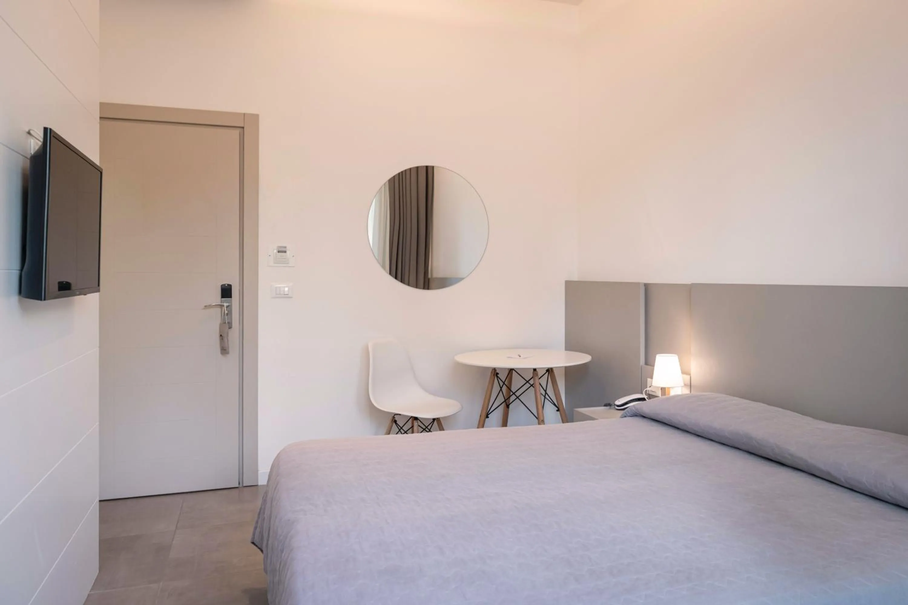 Bedroom, Bed in Perla Verde Hotel