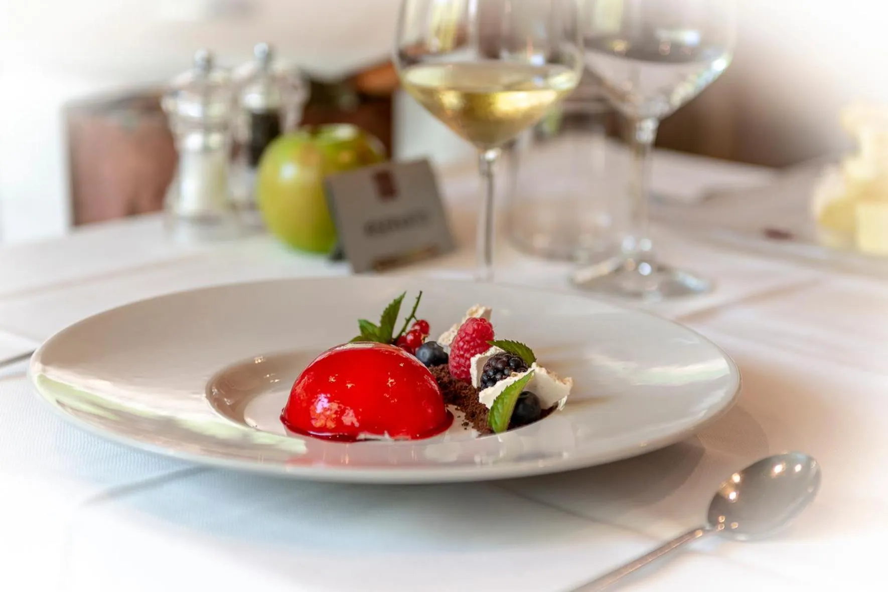 Restaurant/places to eat in Perla Verde Hotel