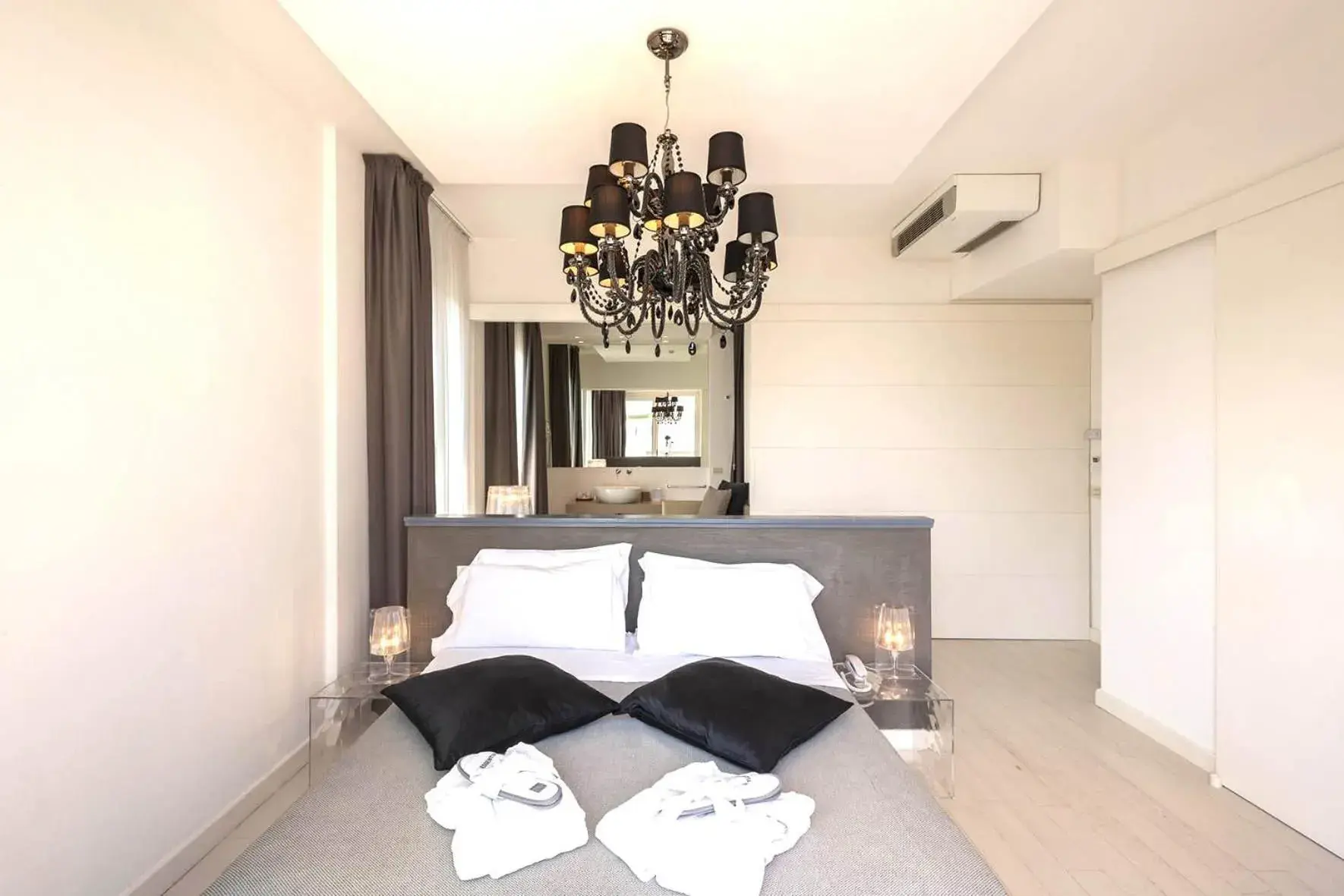 Photo of the whole room, Bed in Perla Verde Hotel Photo of the whole room, Bed in Perla Verde Hotel