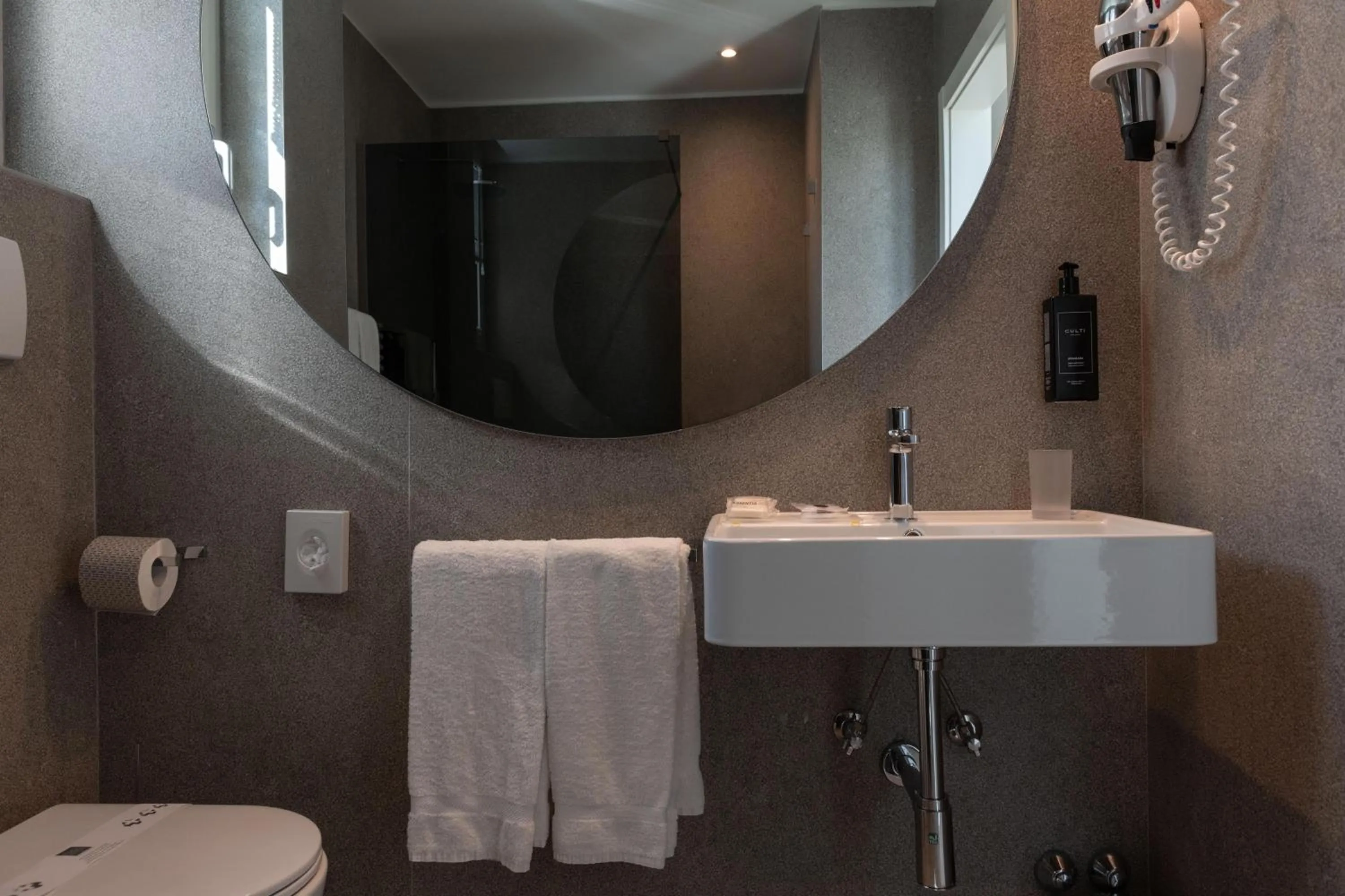 Bathroom in Perla Verde Hotel