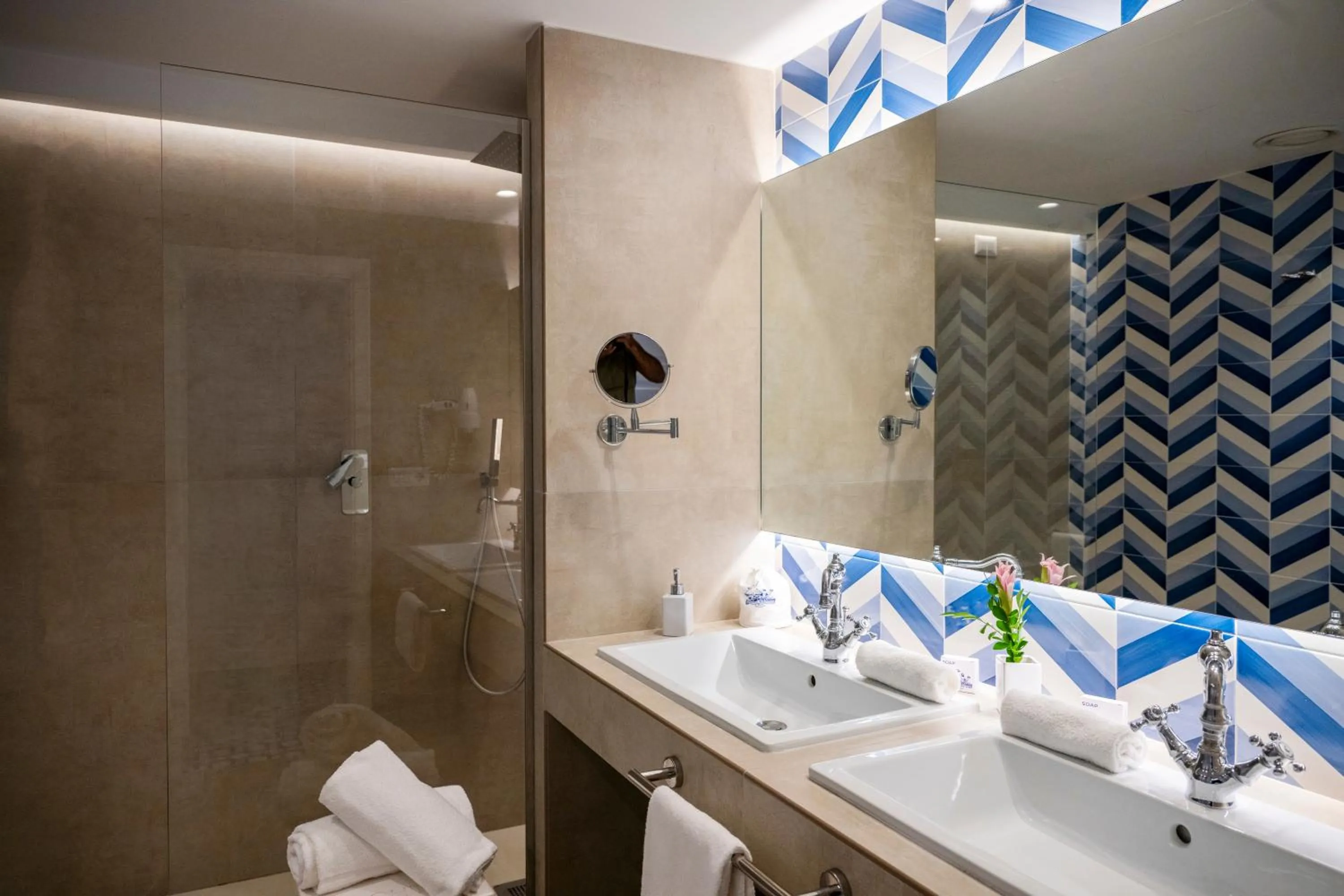 Bathroom in Grand Hotel Tritone