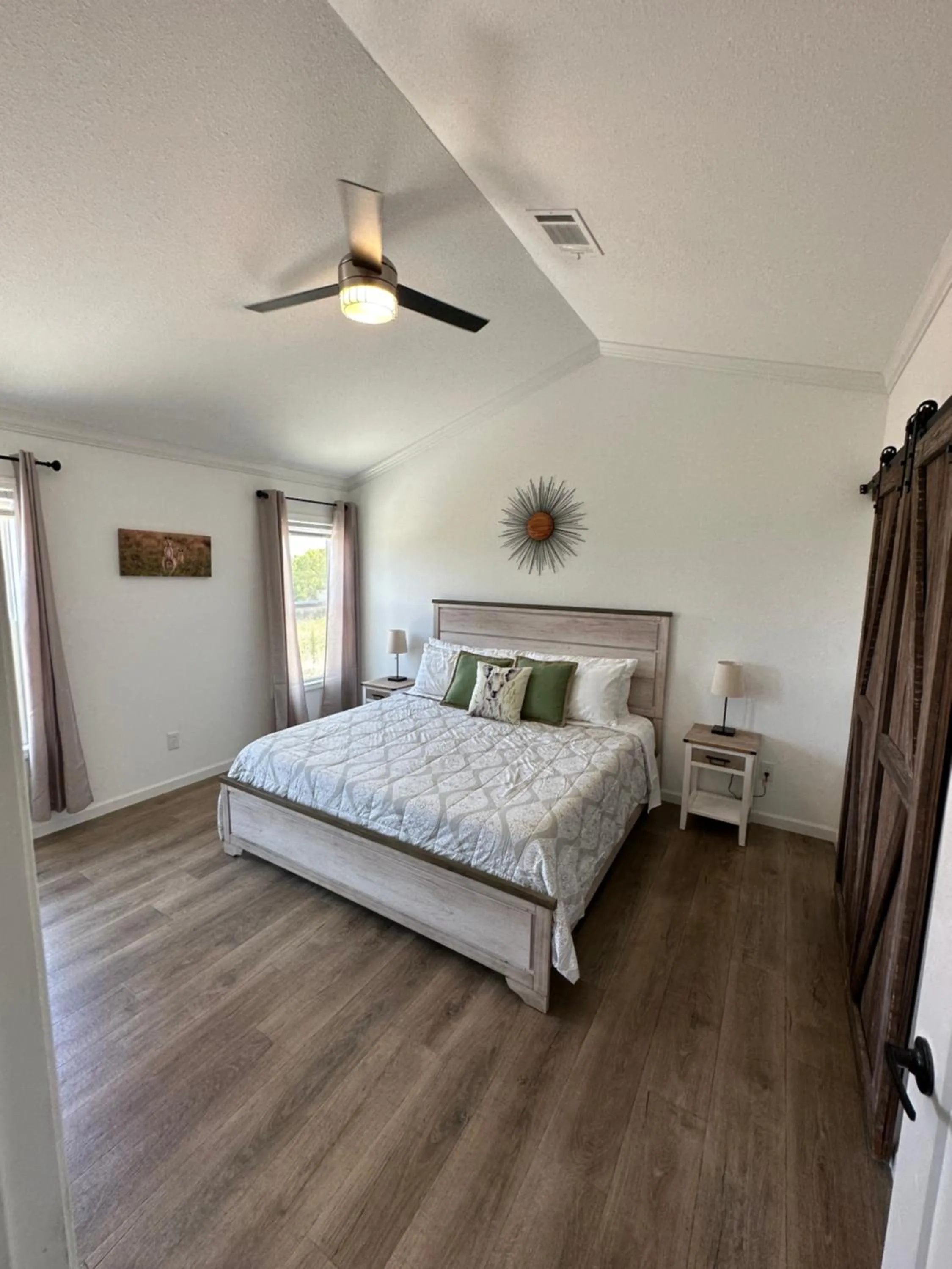 Bedroom, Bed in Blue Hills Ranch