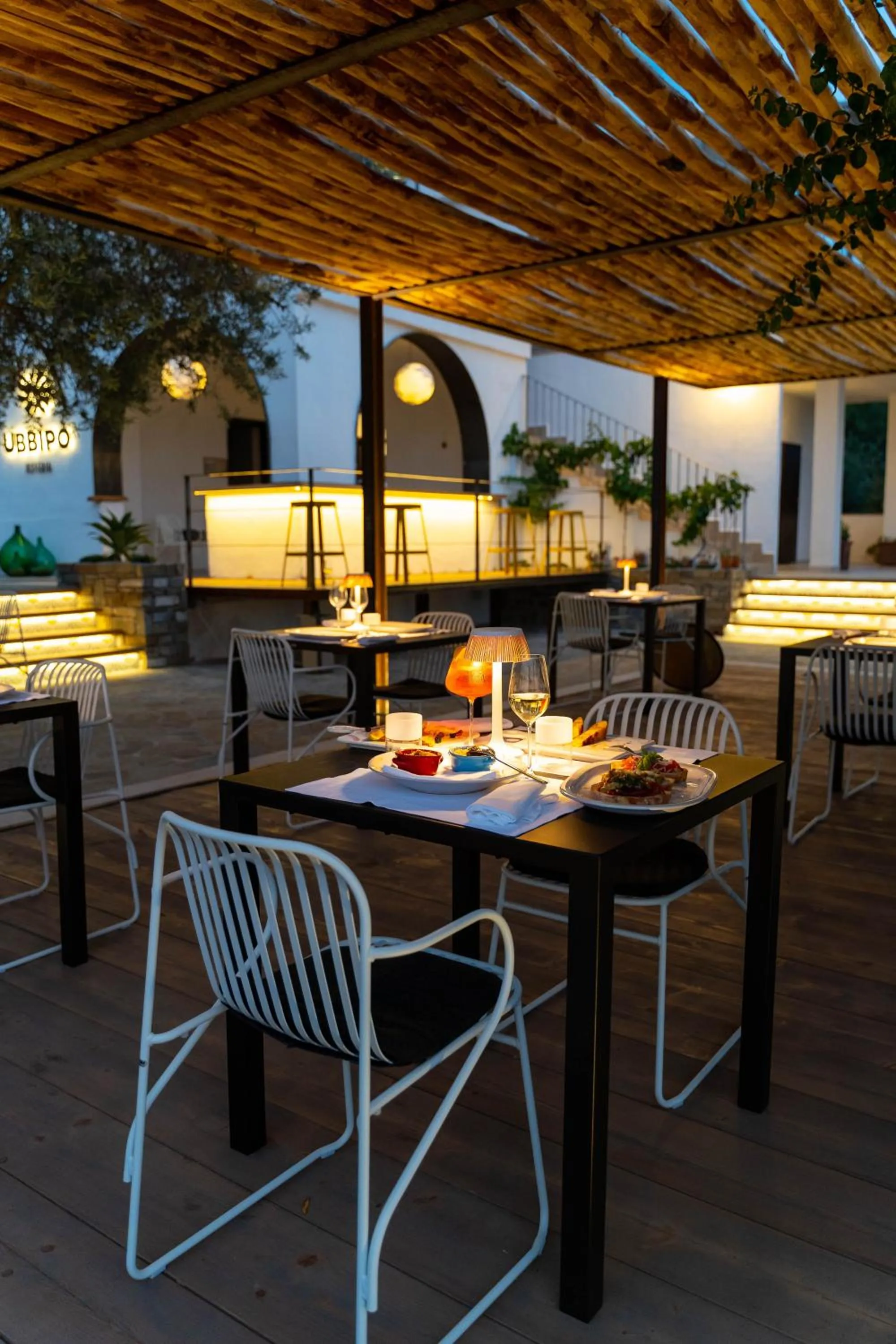 Restaurant/places to eat in B&B Baia Di Trentova