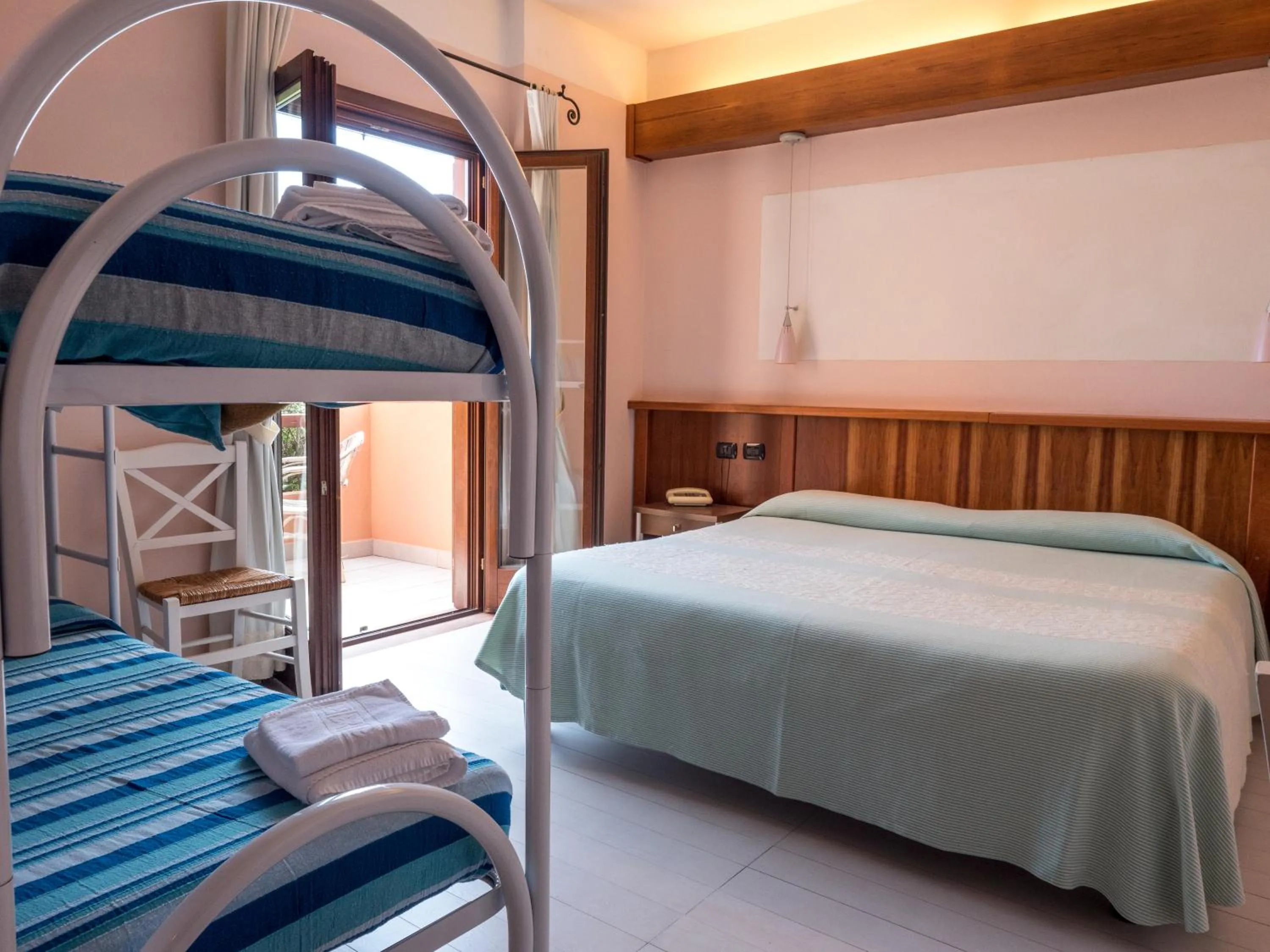 bunk bed, Bed in Hotel Cala Reale
