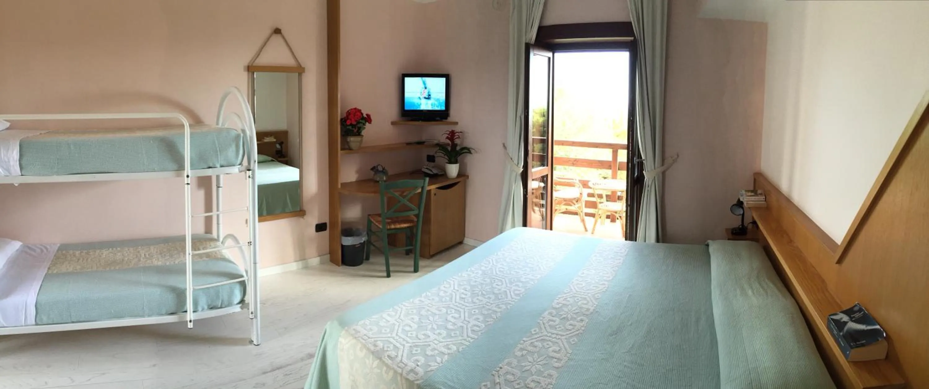 Photo of the whole room, Bed in Hotel Cala Reale