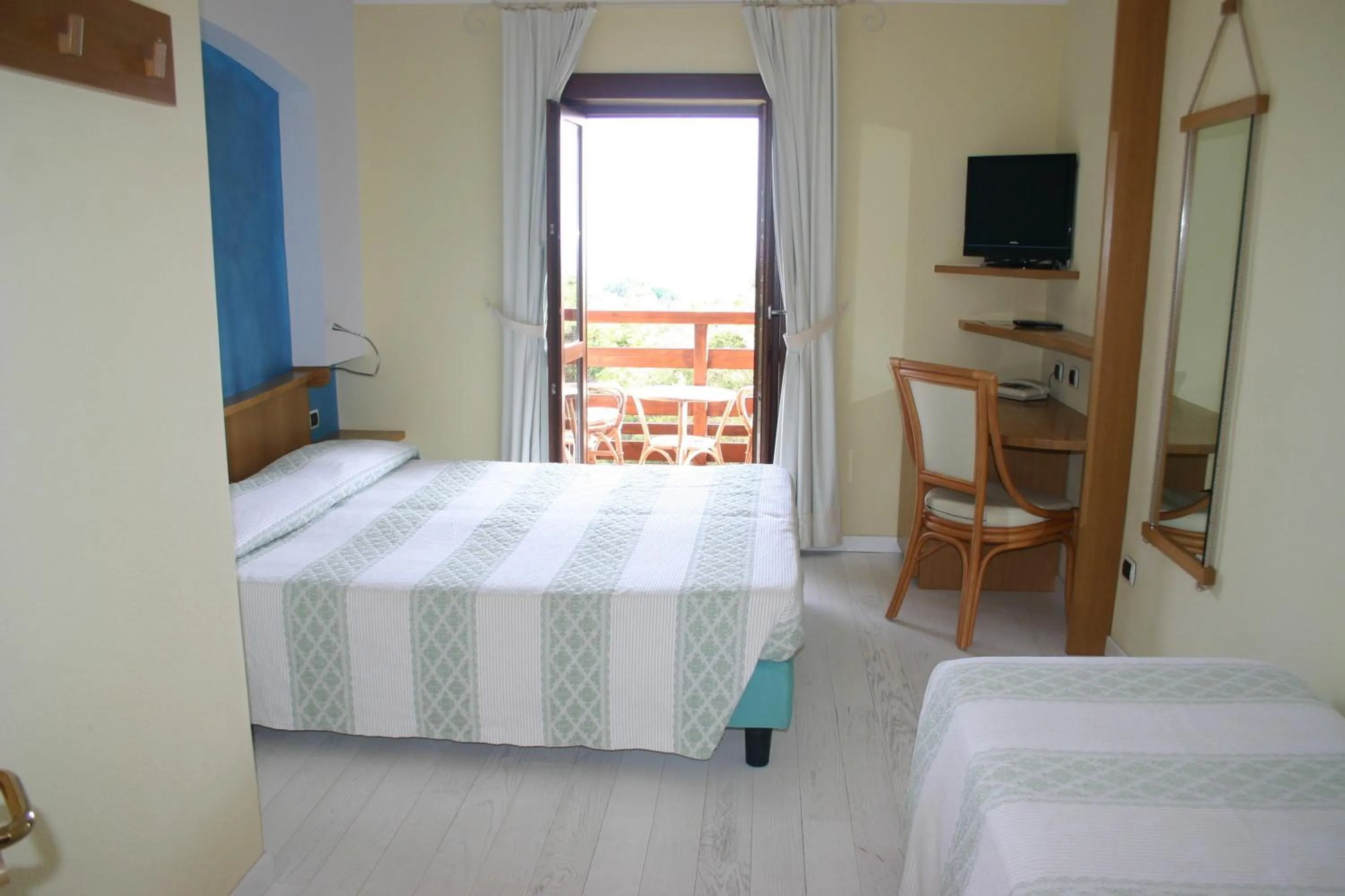 Bedroom, Bed in Hotel Cala Reale