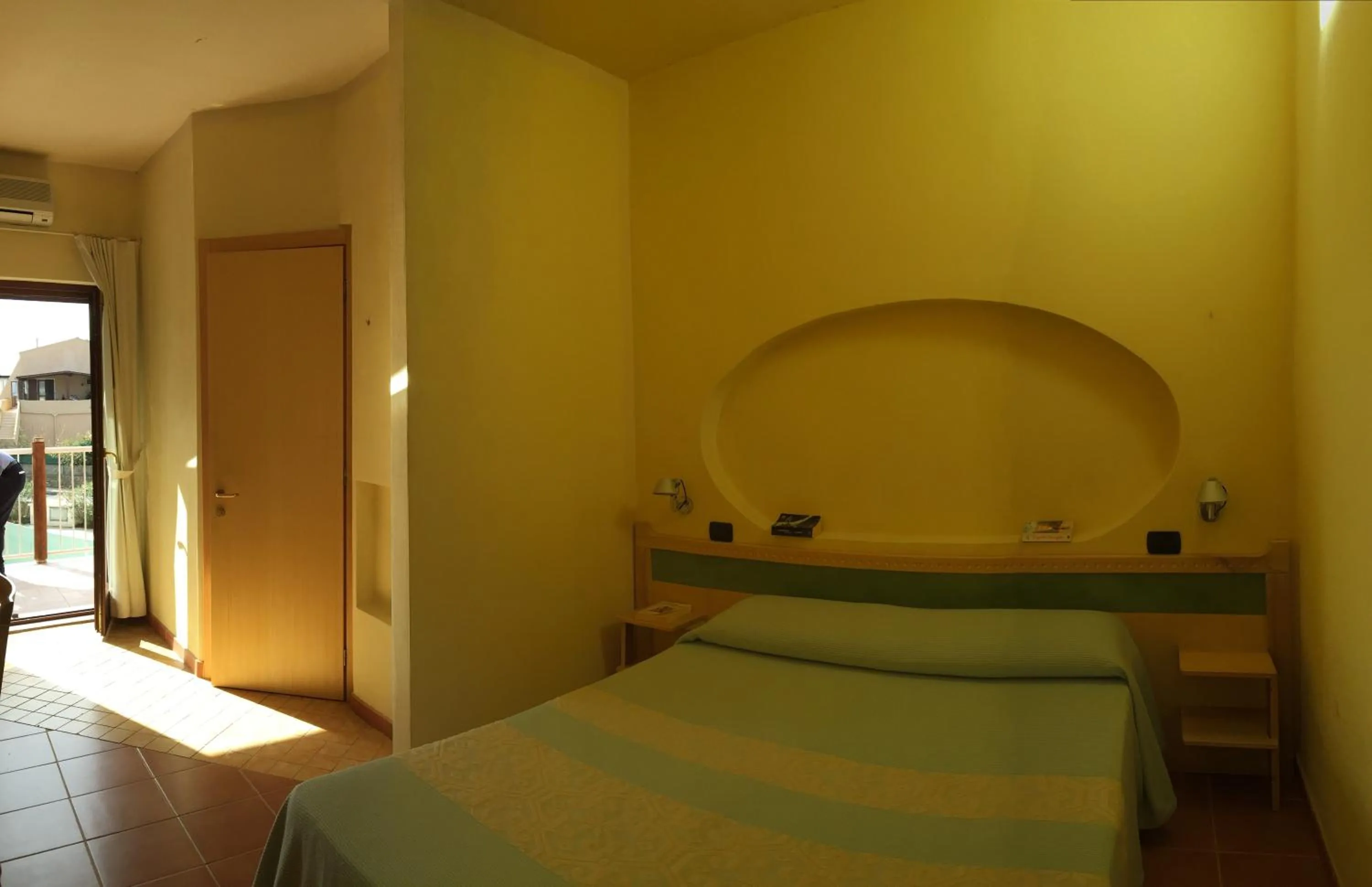 Photo of the whole room, Bed in Hotel Cala Reale