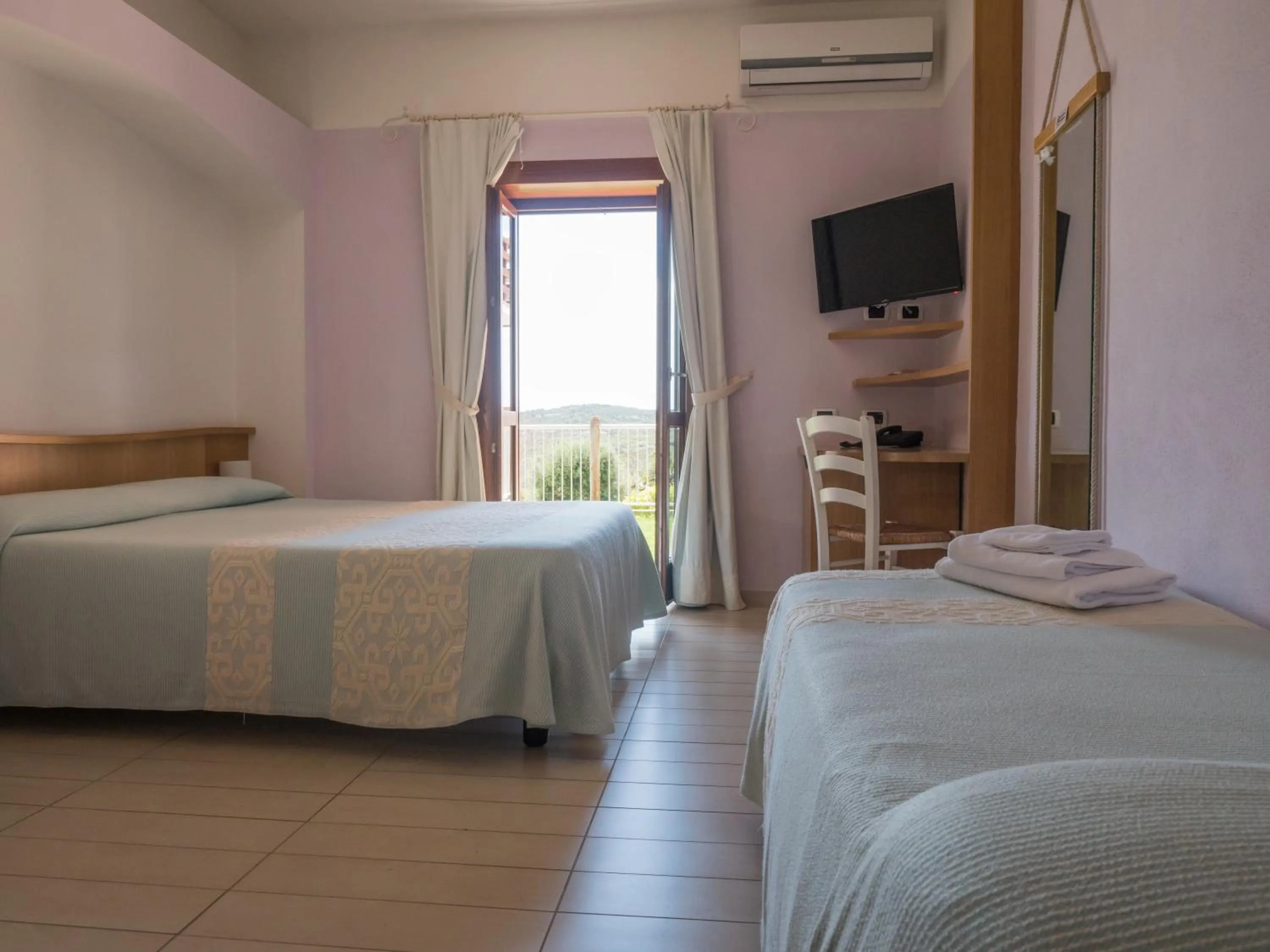 Bedroom, Bed in Hotel Cala Reale