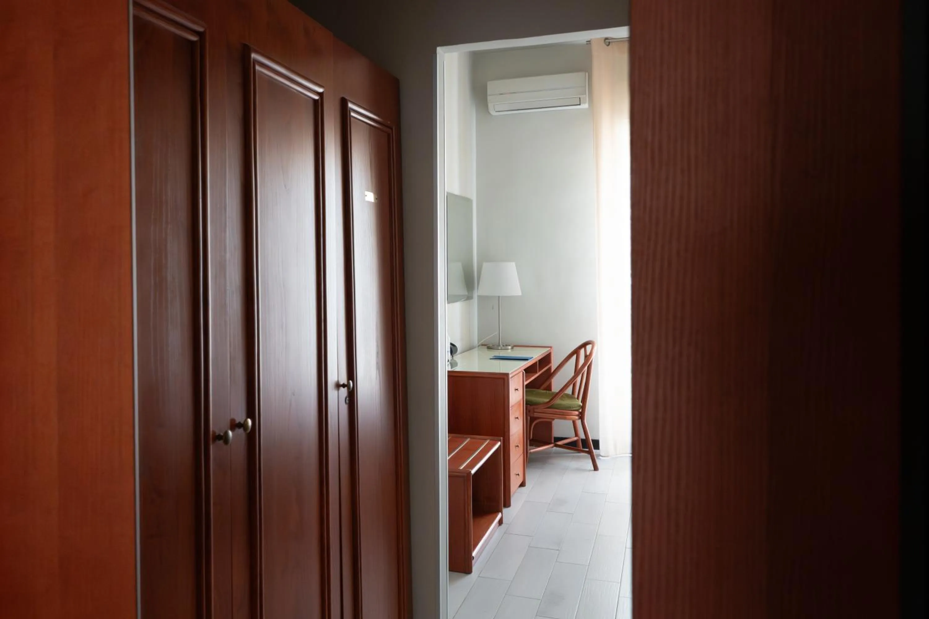 wardrobe in Hotel Riva Del Sole