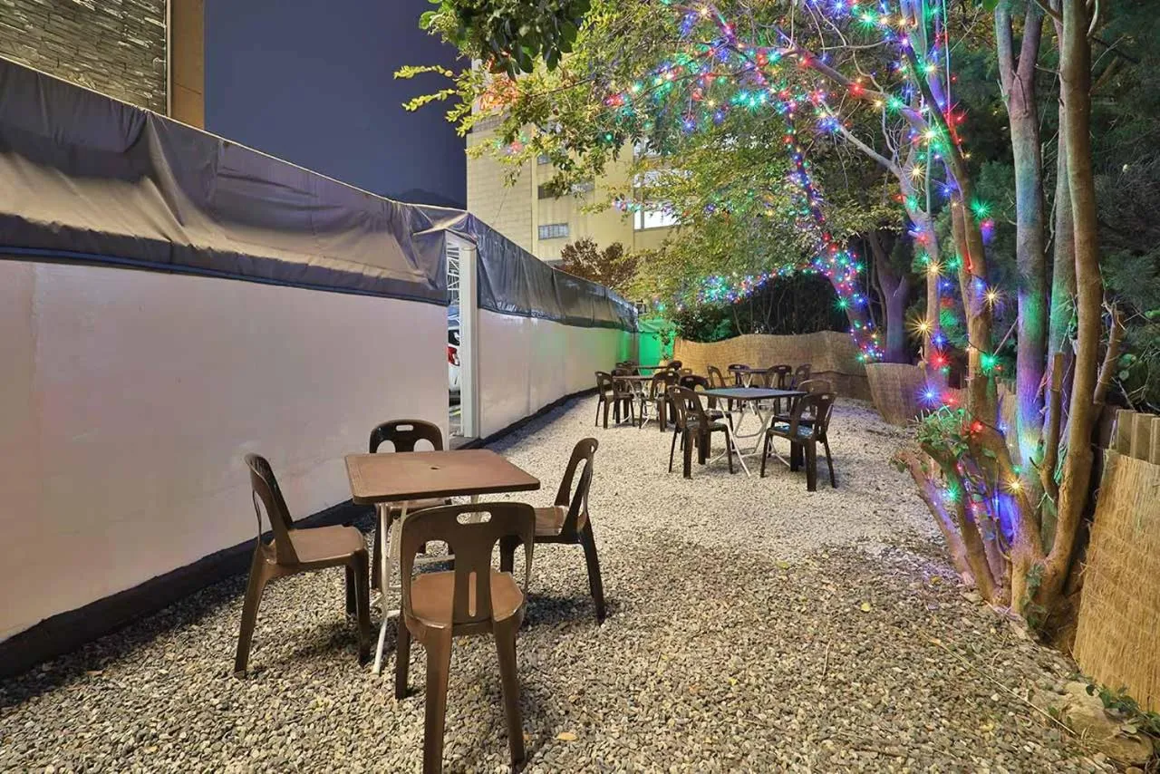 Garden view in Hotel Frenchcode