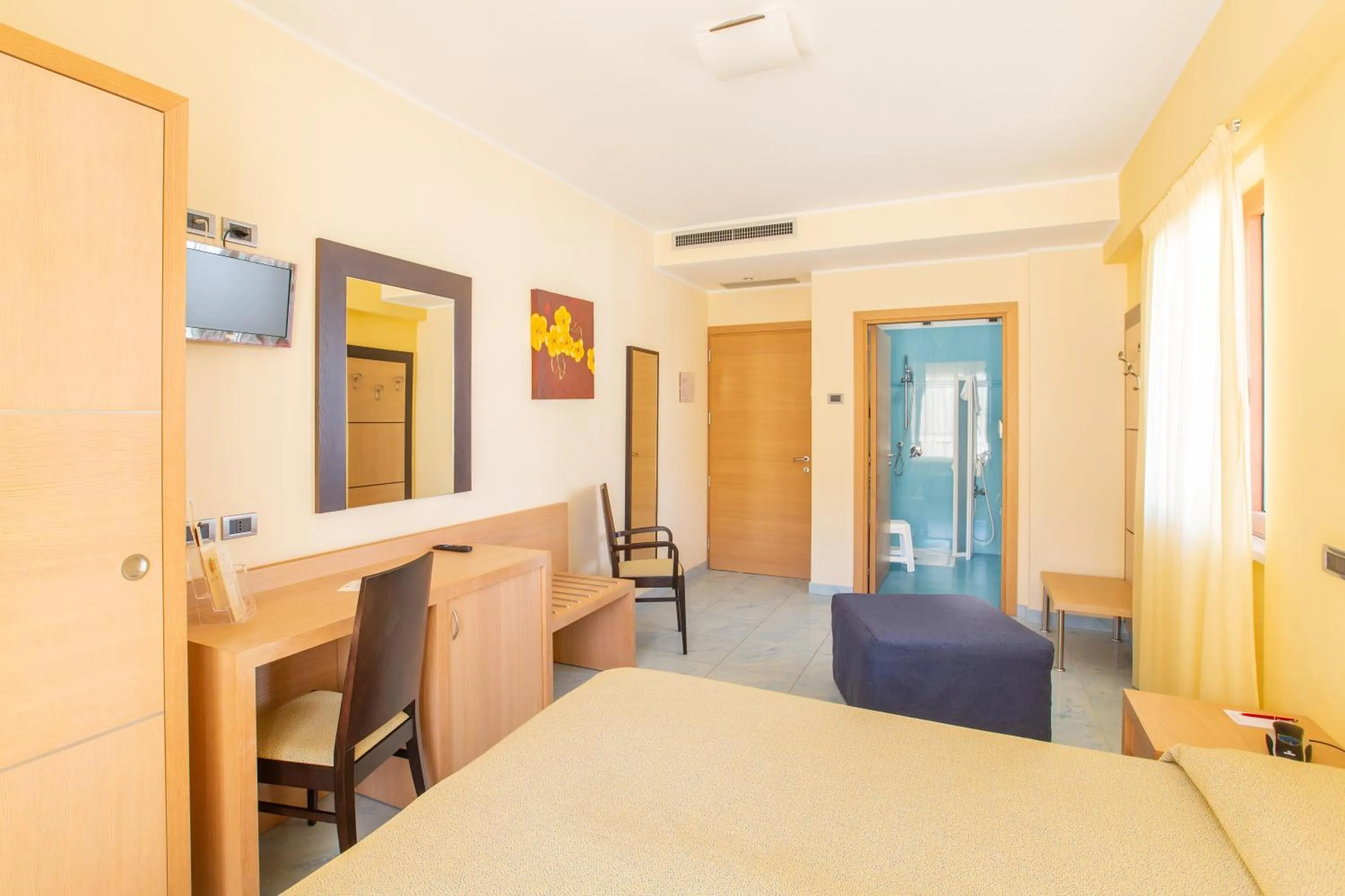 Bedroom, Bed in Marc Hotel