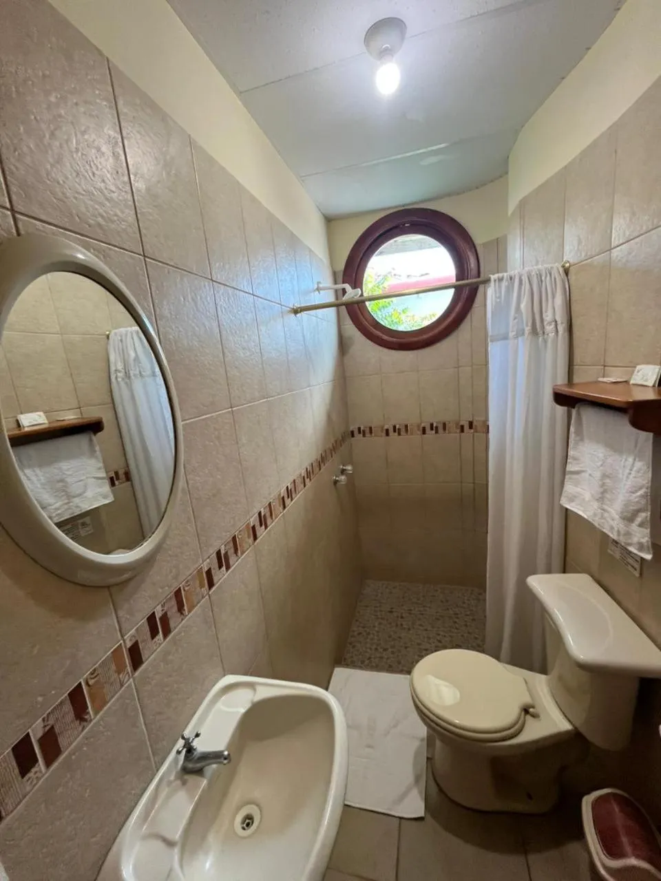 Shower in Hostal Neptuno - Poseidon
