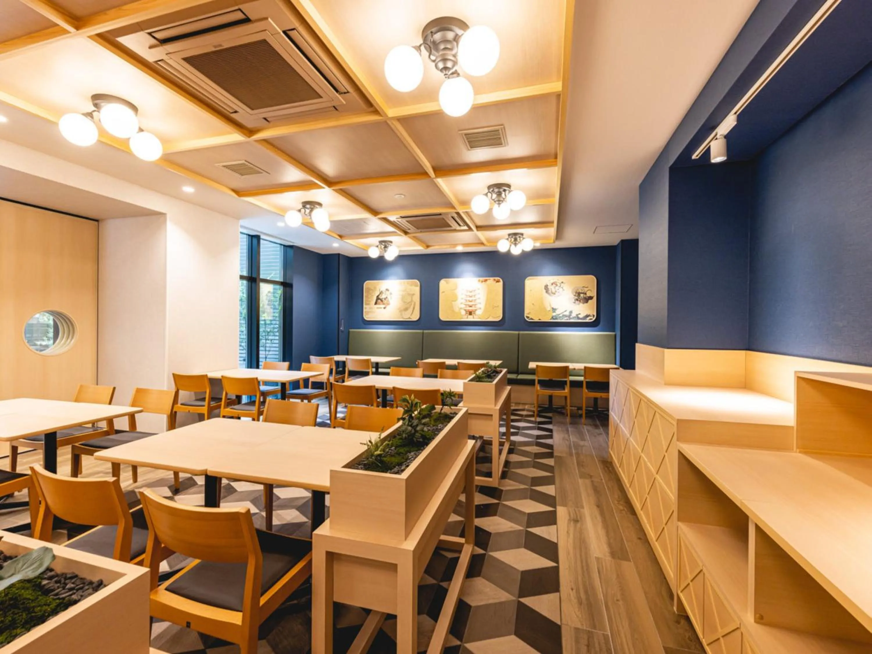 Restaurant/places to eat in La'gent Hotel Kyoto Nijo