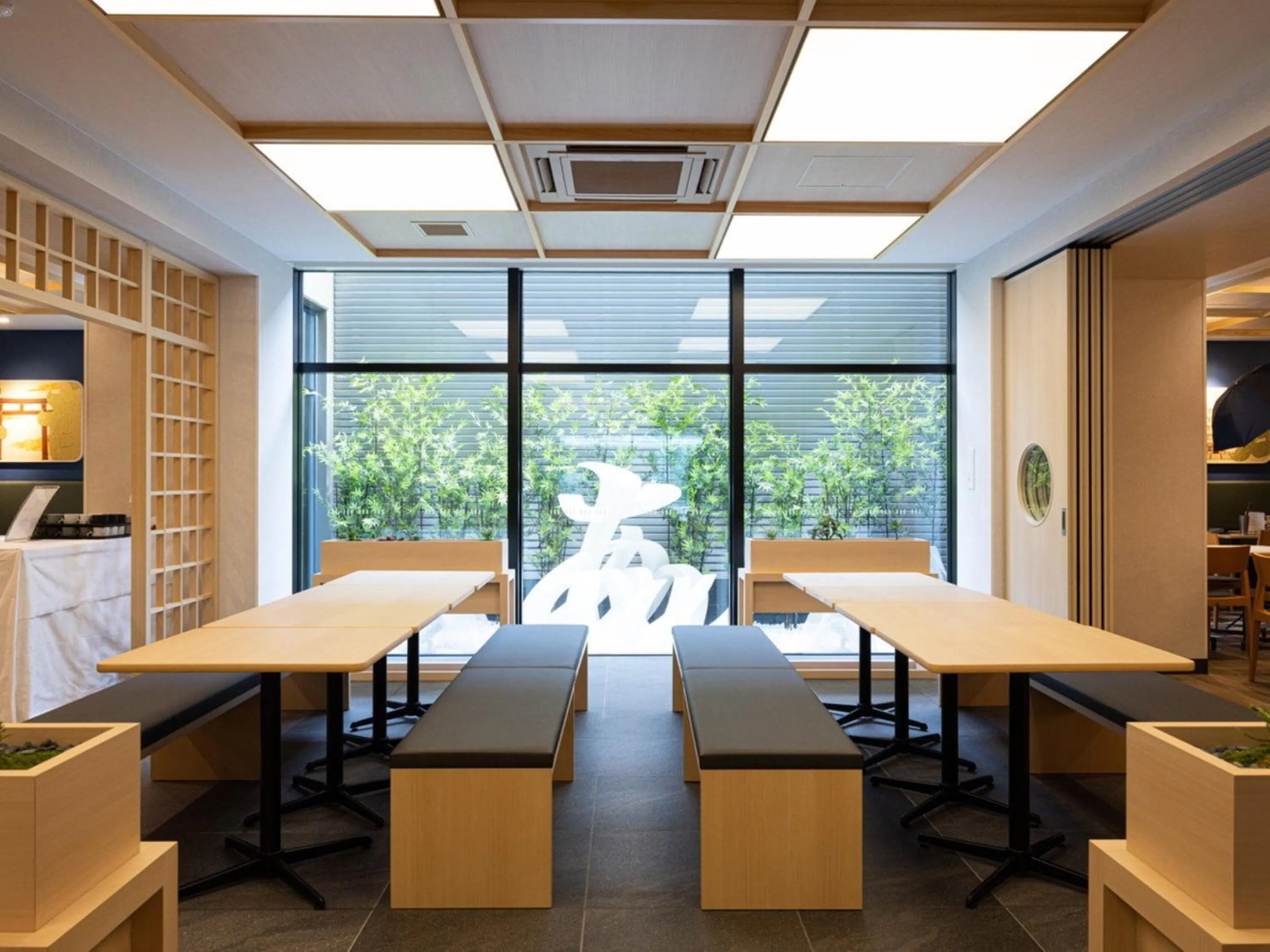 Restaurant/places to eat in La'gent Hotel Kyoto Nijo