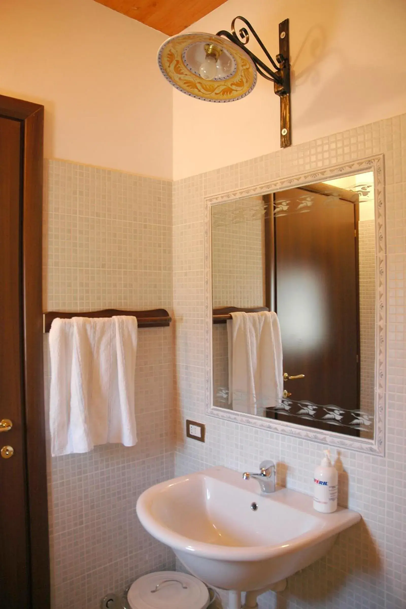 Double Room in Agriturismo Cascina Madonnina Double Room in Agriturismo Cascina Madonnina