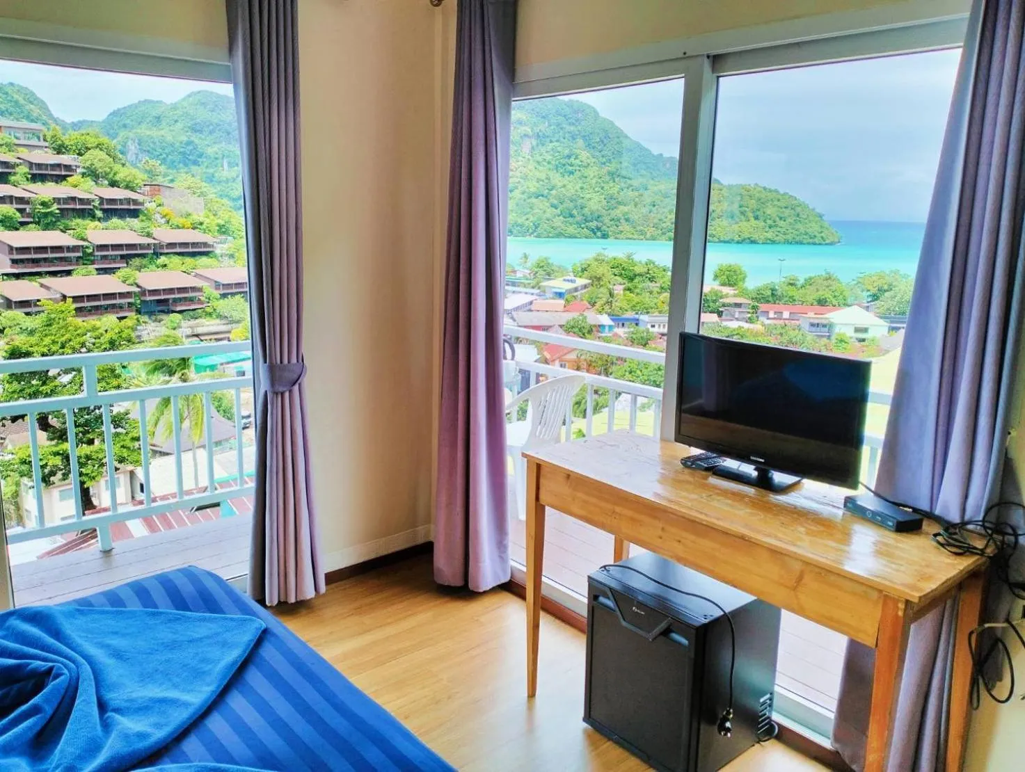 Bed in Blue View House Phi Phi