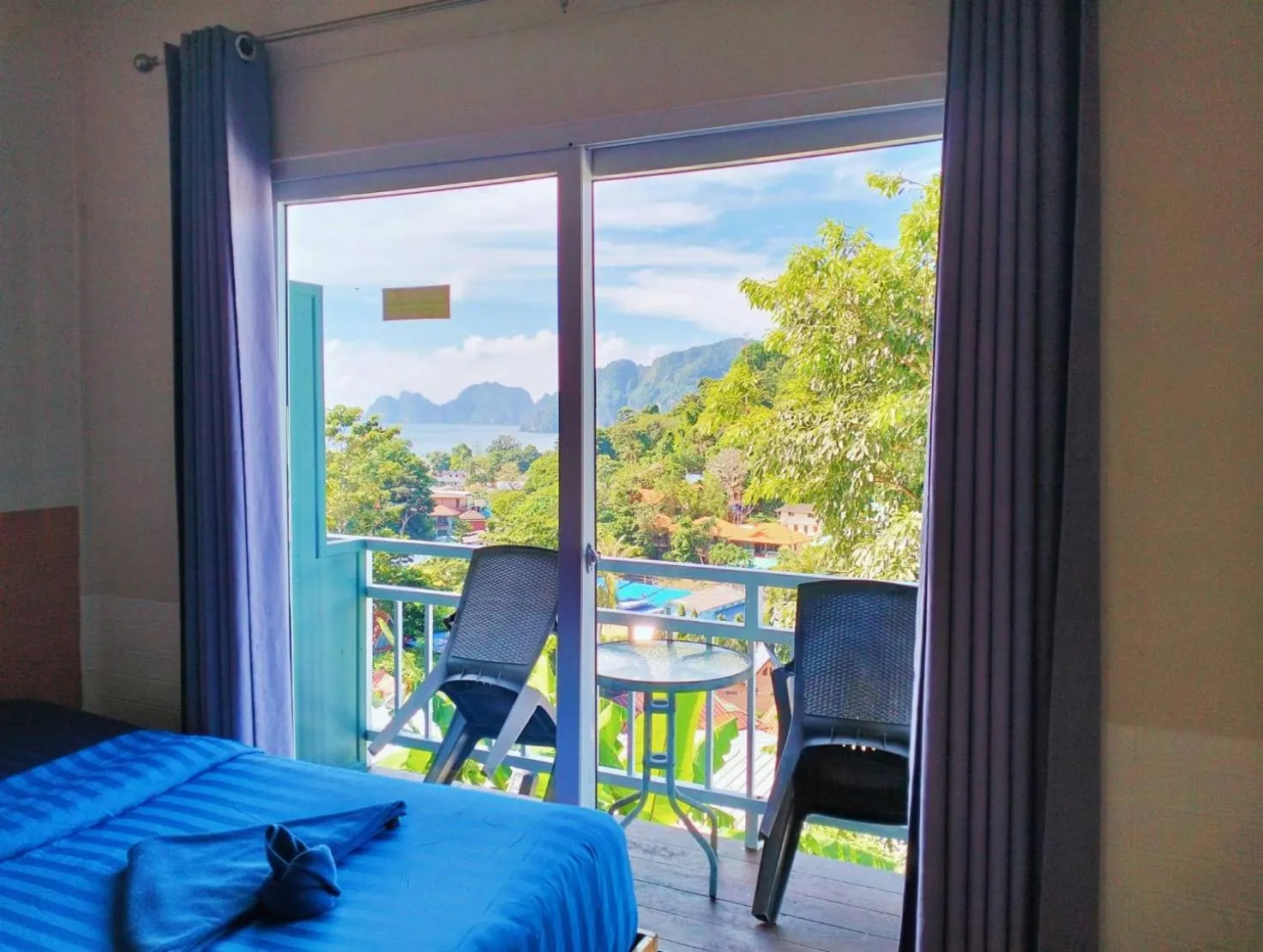 Balcony/Terrace, Bed in Blue View House Phi Phi