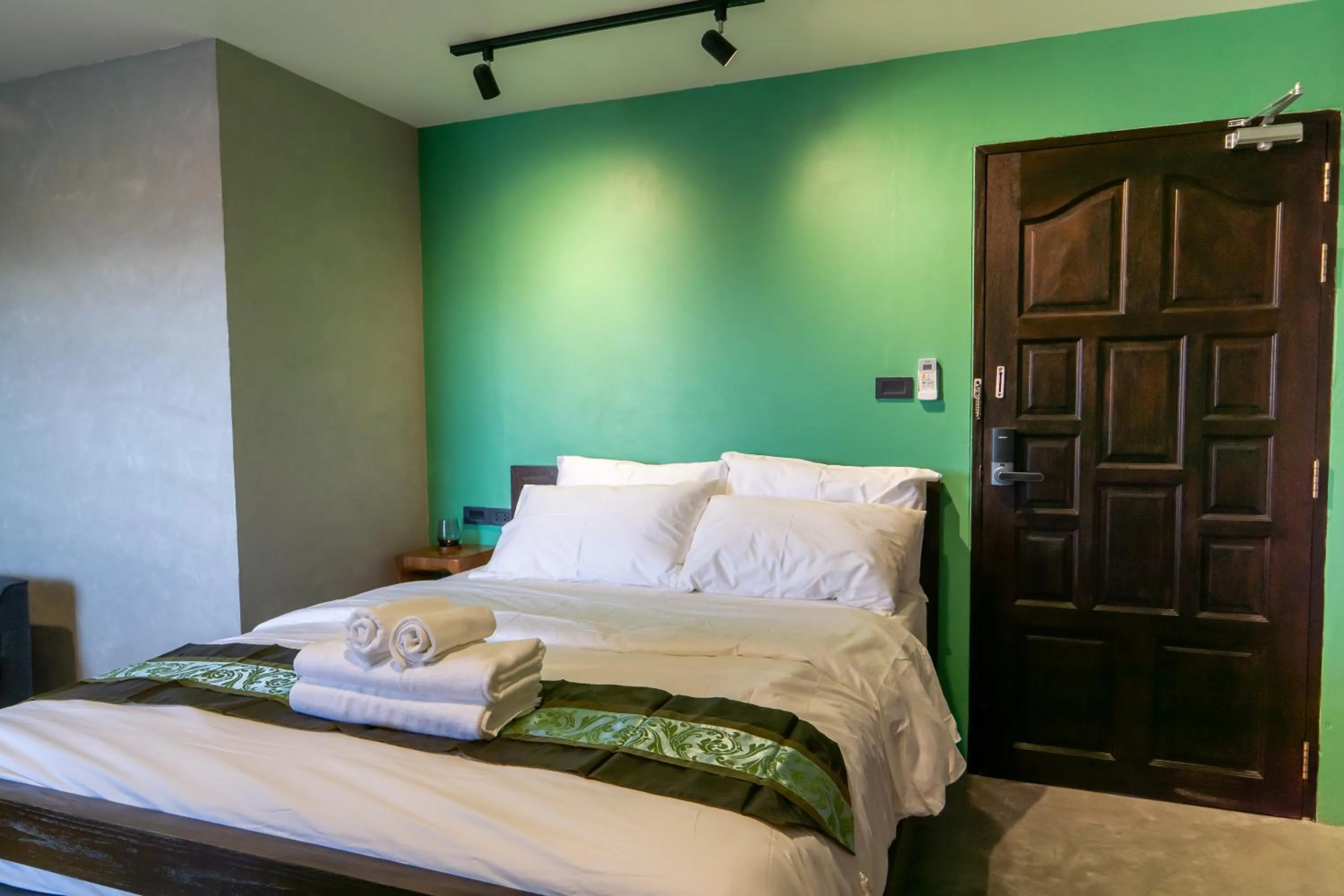 Bed in Lo-Ha Guest house, Contactless Check-in