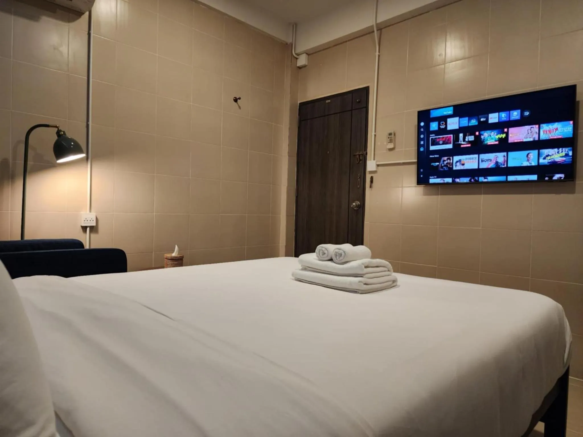 Bed in Lo-Ha Guest house, Contactless Check-in