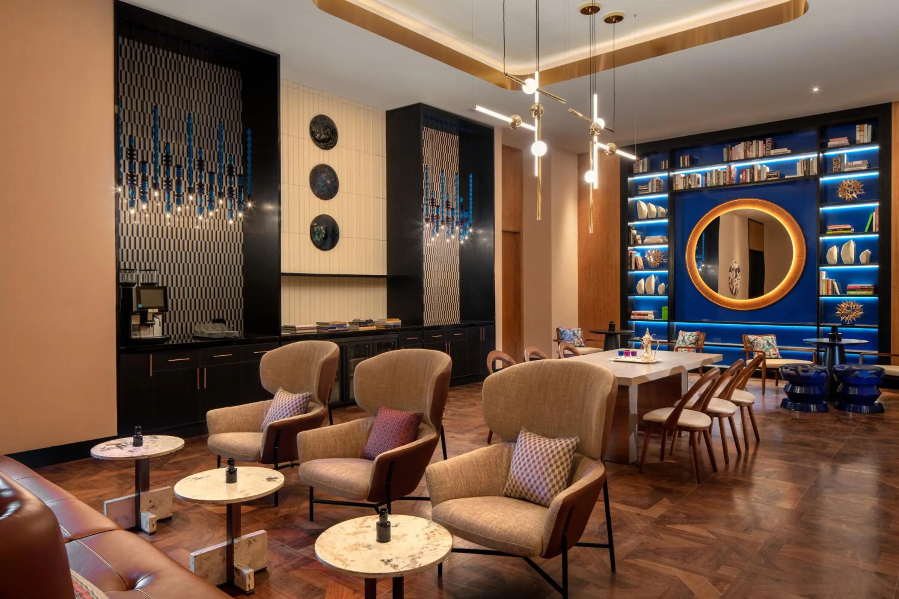 Lounge or bar in Andaz Doha, by Hyatt