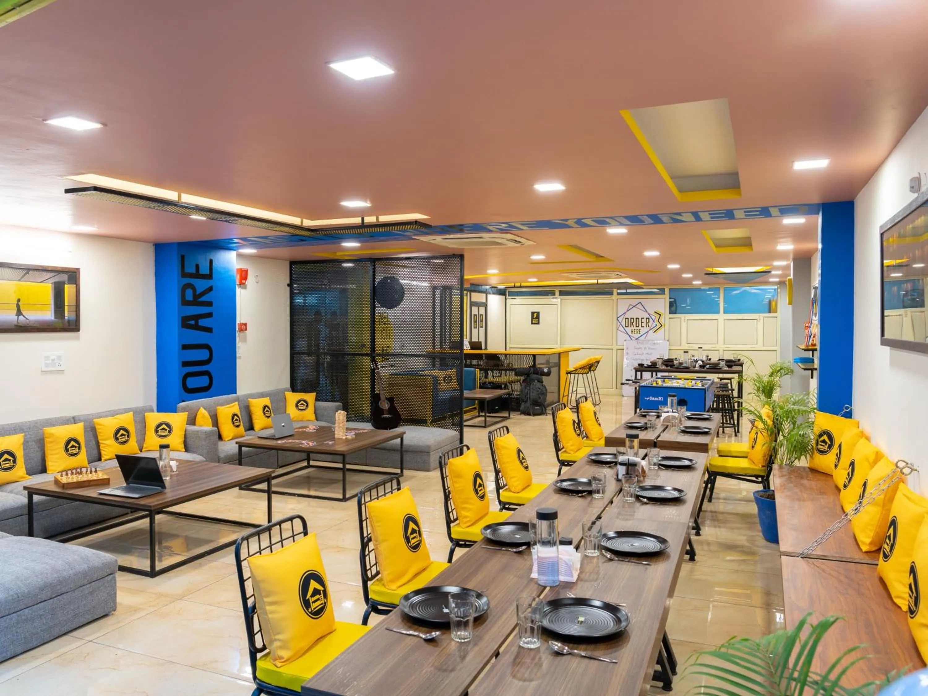 Restaurant/places to eat in The Hosteller Dehradun