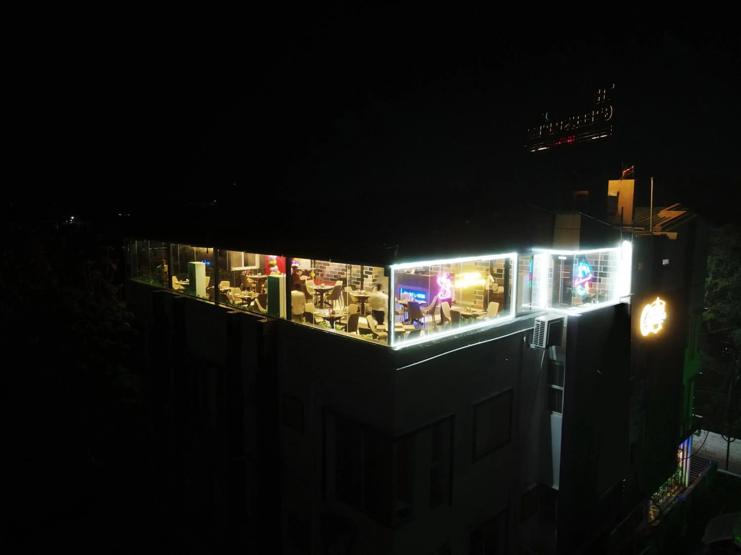 Restaurant/places to eat in THE GREENSTAR INN PREMIUM Restaurant/places to eat in THE GREENSTAR INN PREMIUM