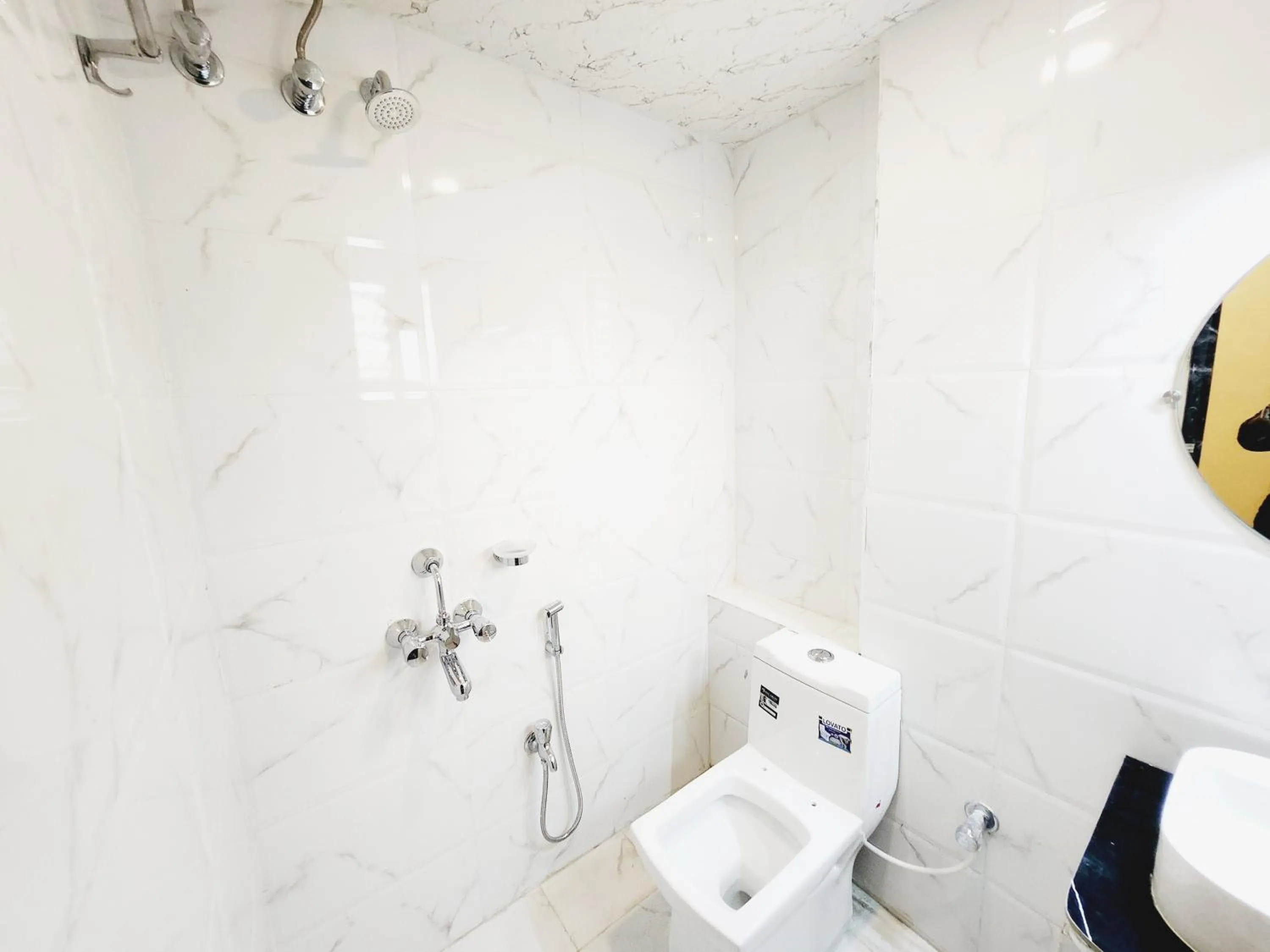 THE GREENSTAR INN PREMIUM