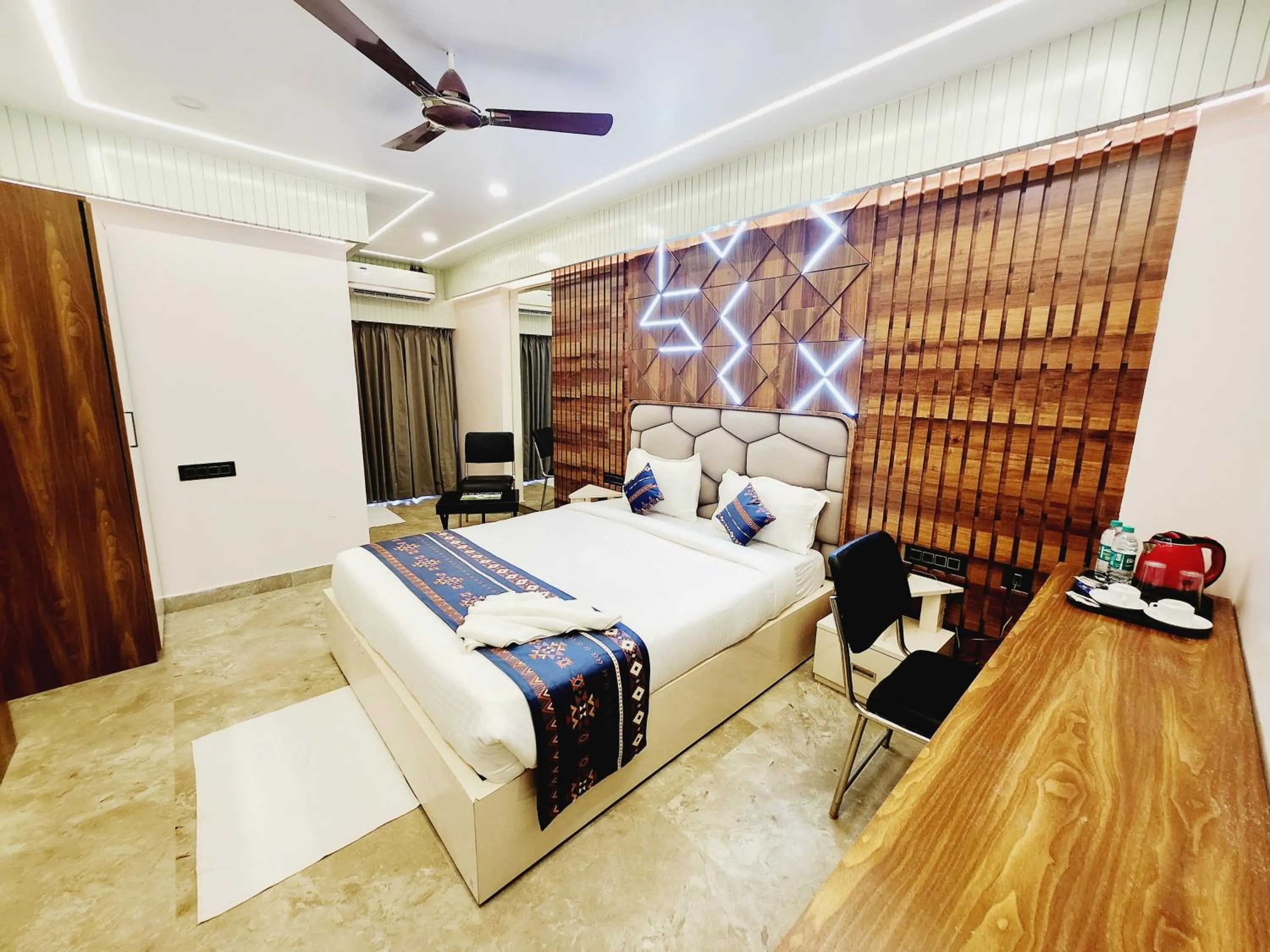 Bed in THE GREENSTAR INN PREMIUM