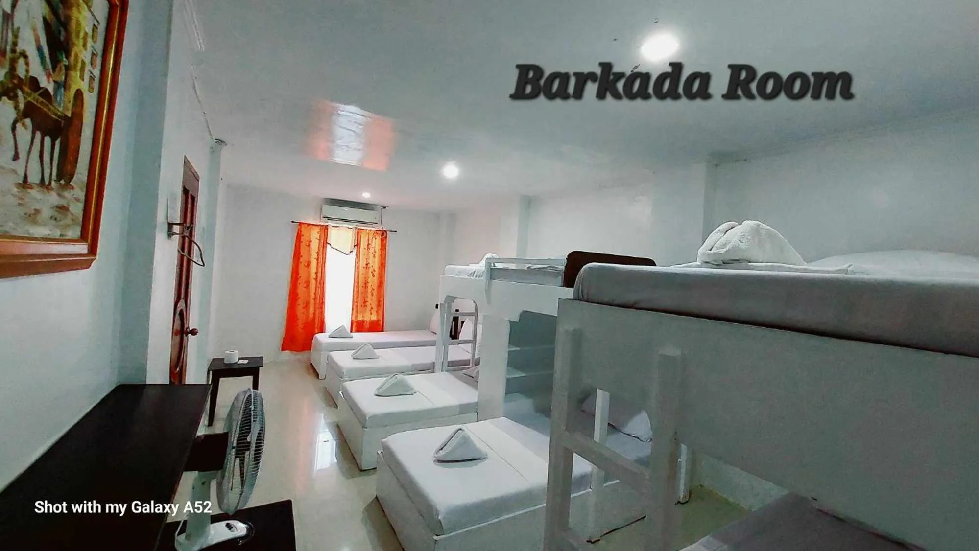 Bed in Island Hop Inn