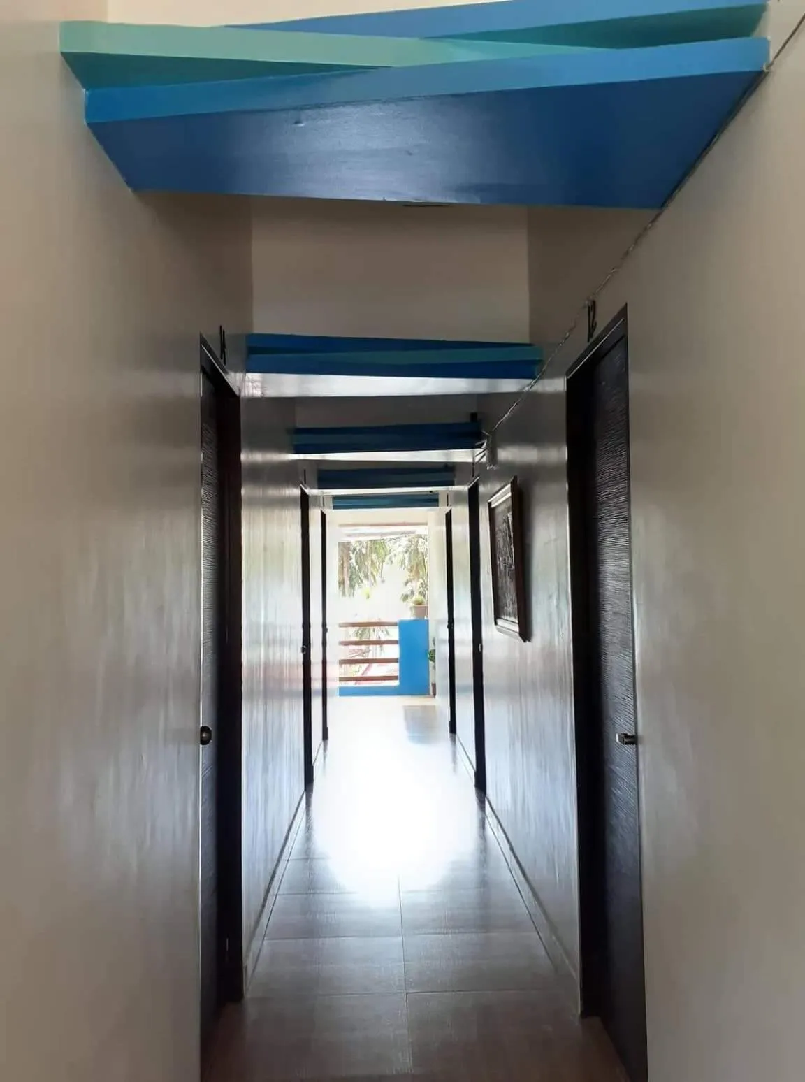 Property building in Island Hop Inn