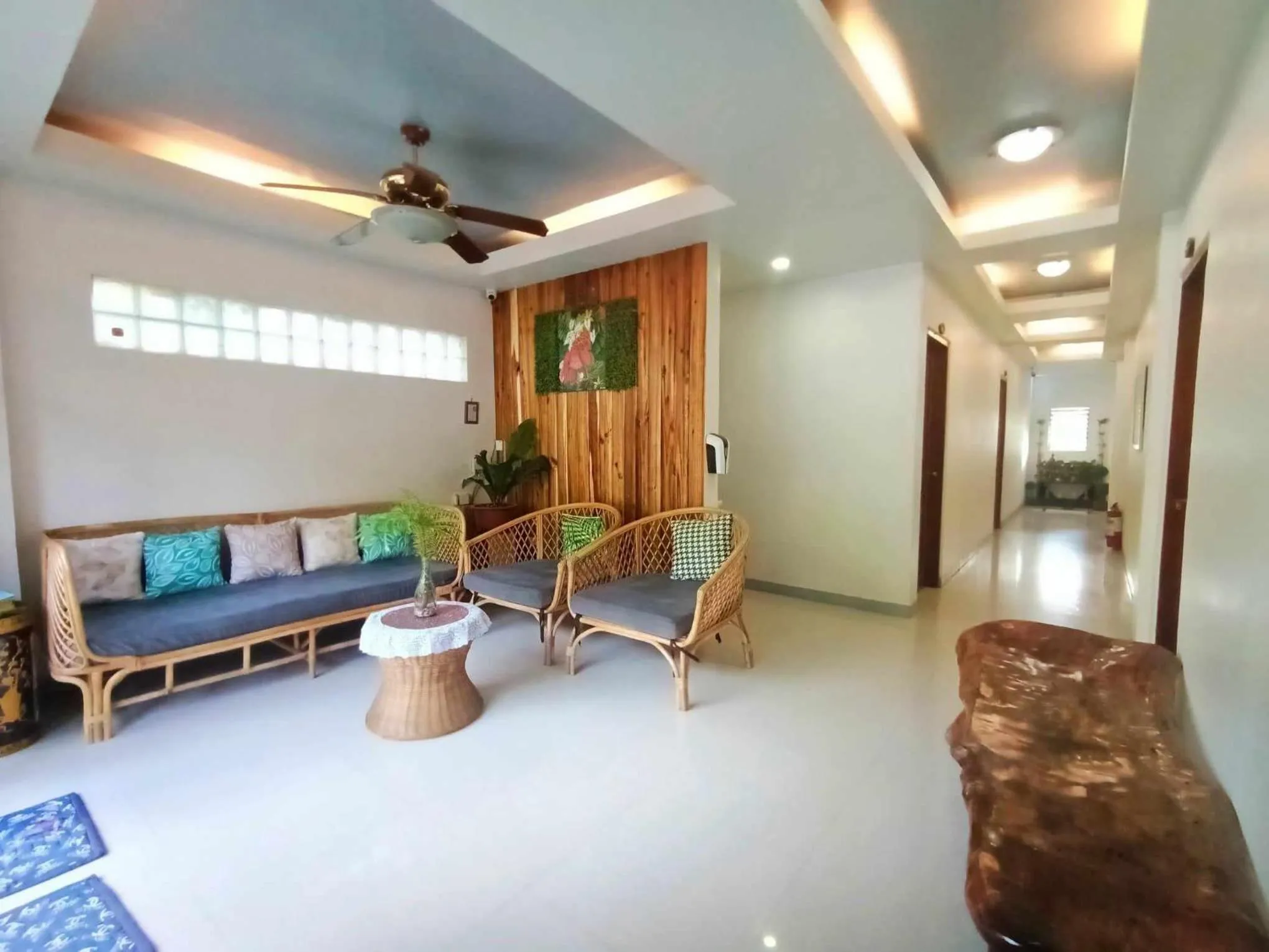 Property building in Island Hop Inn