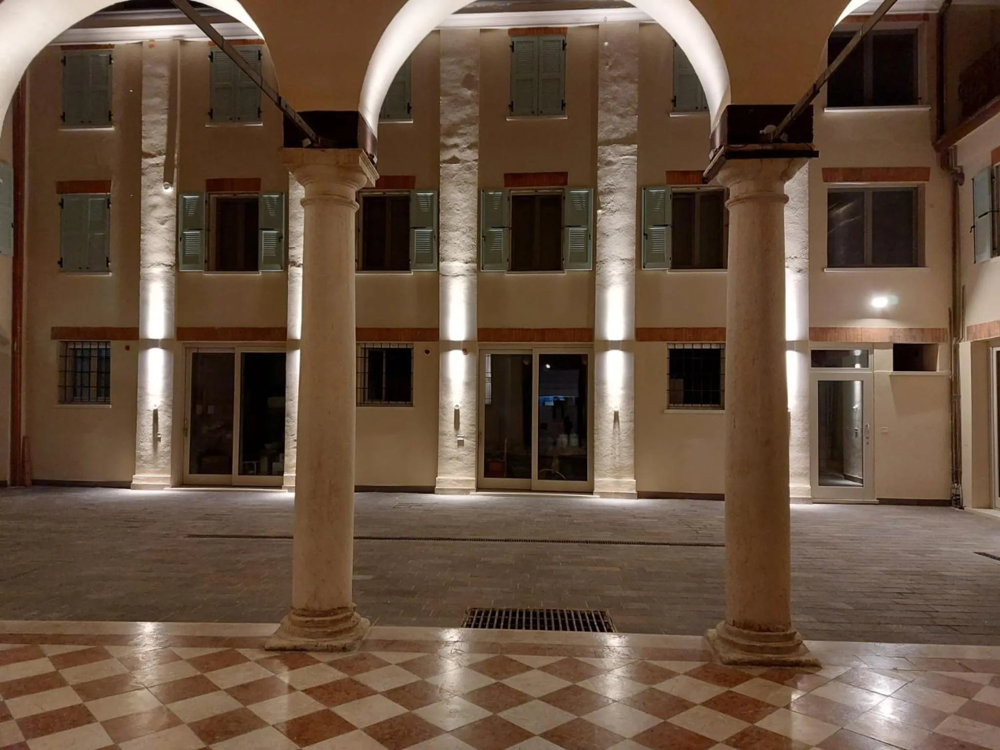 Decorative detail in Cà Uberti Palace Hotel, MantegnaHotels