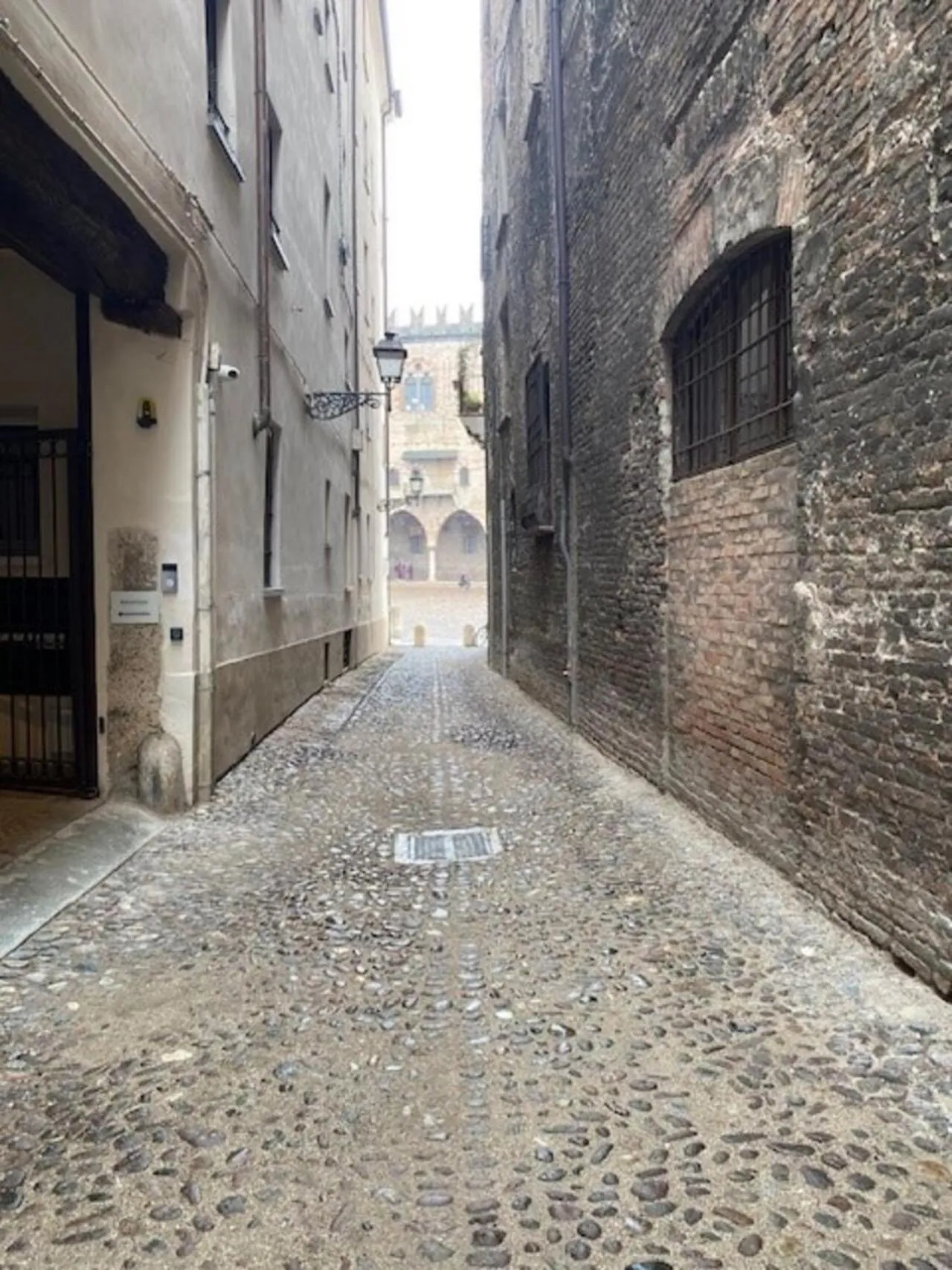 Quiet street view in Cà Uberti Palace Hotel, MantegnaHotels