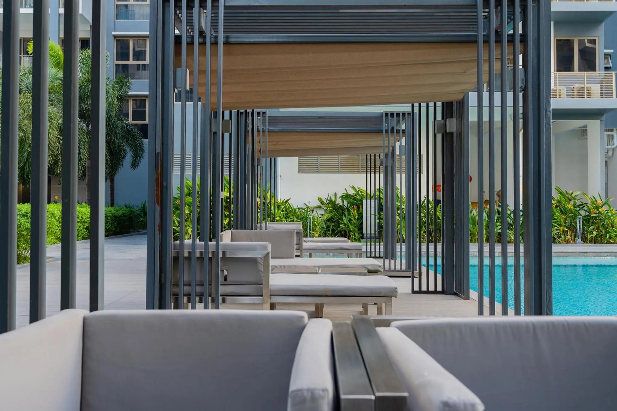 Swimming pool in 85 SOHO Hotel & Apartment