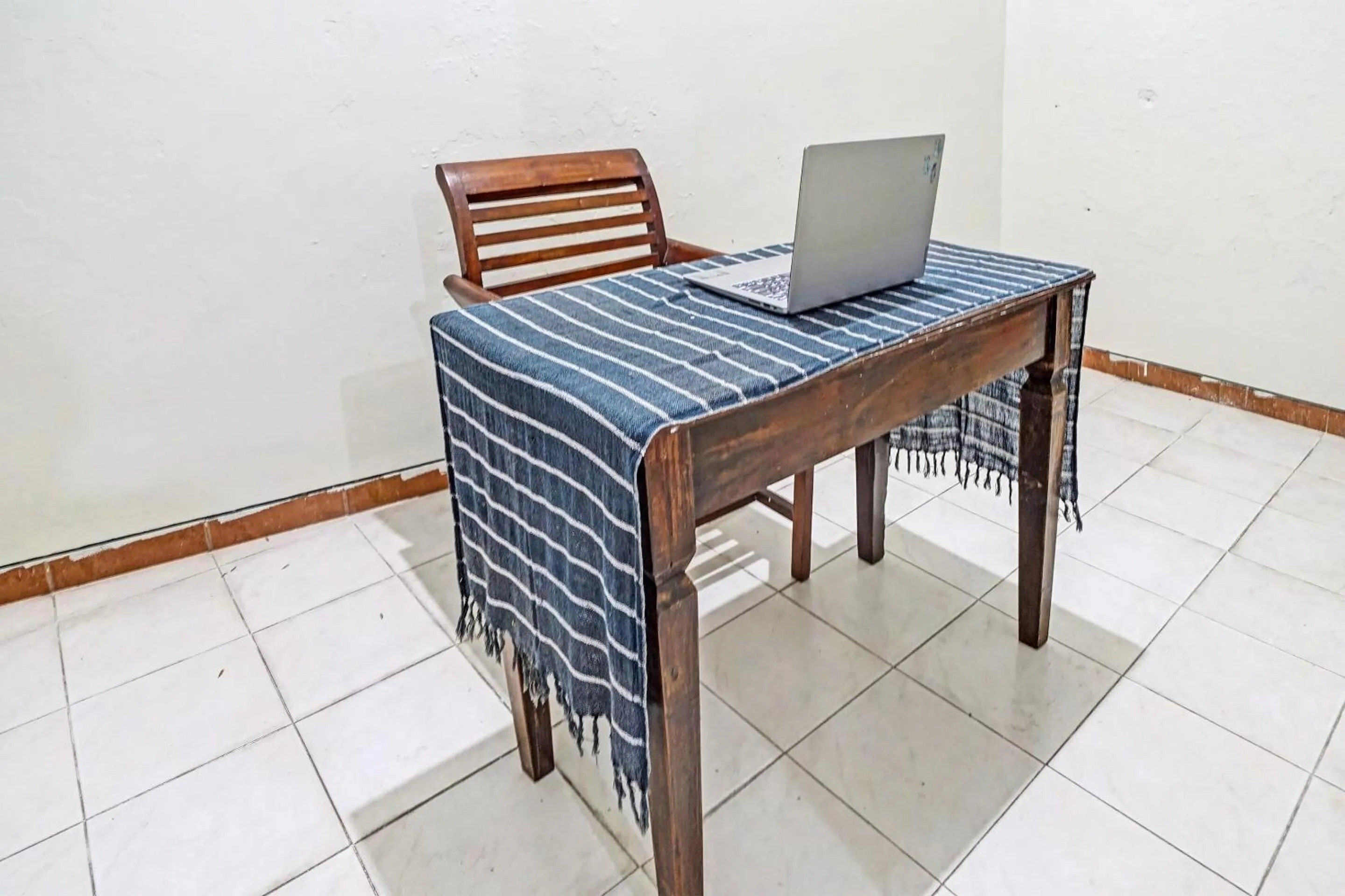 Lobby or reception in OYO Life 91600 Syariah Army Kost & Homestay