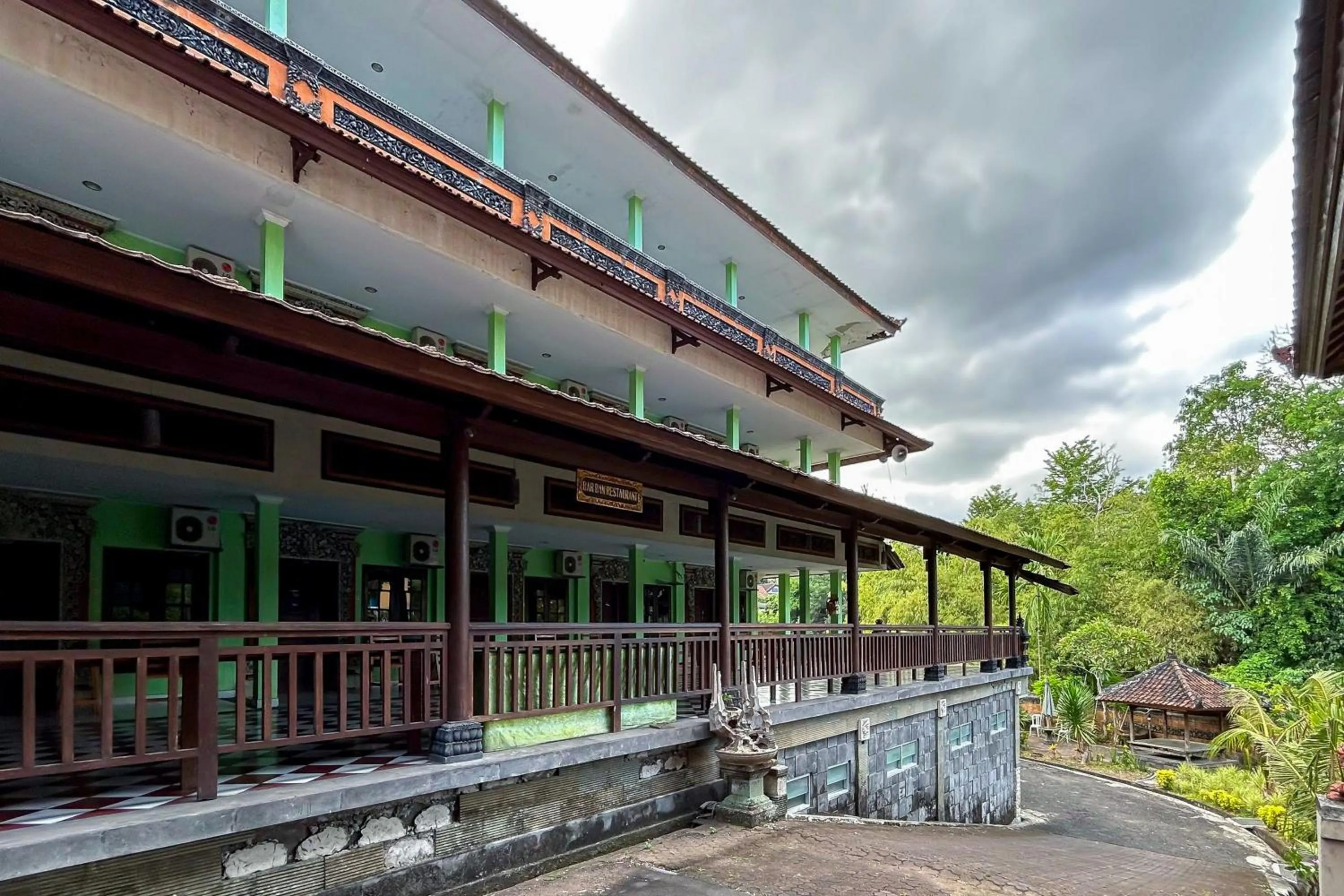 Facade/entrance in Batukaru Garden Hotel Ubung Denpasar