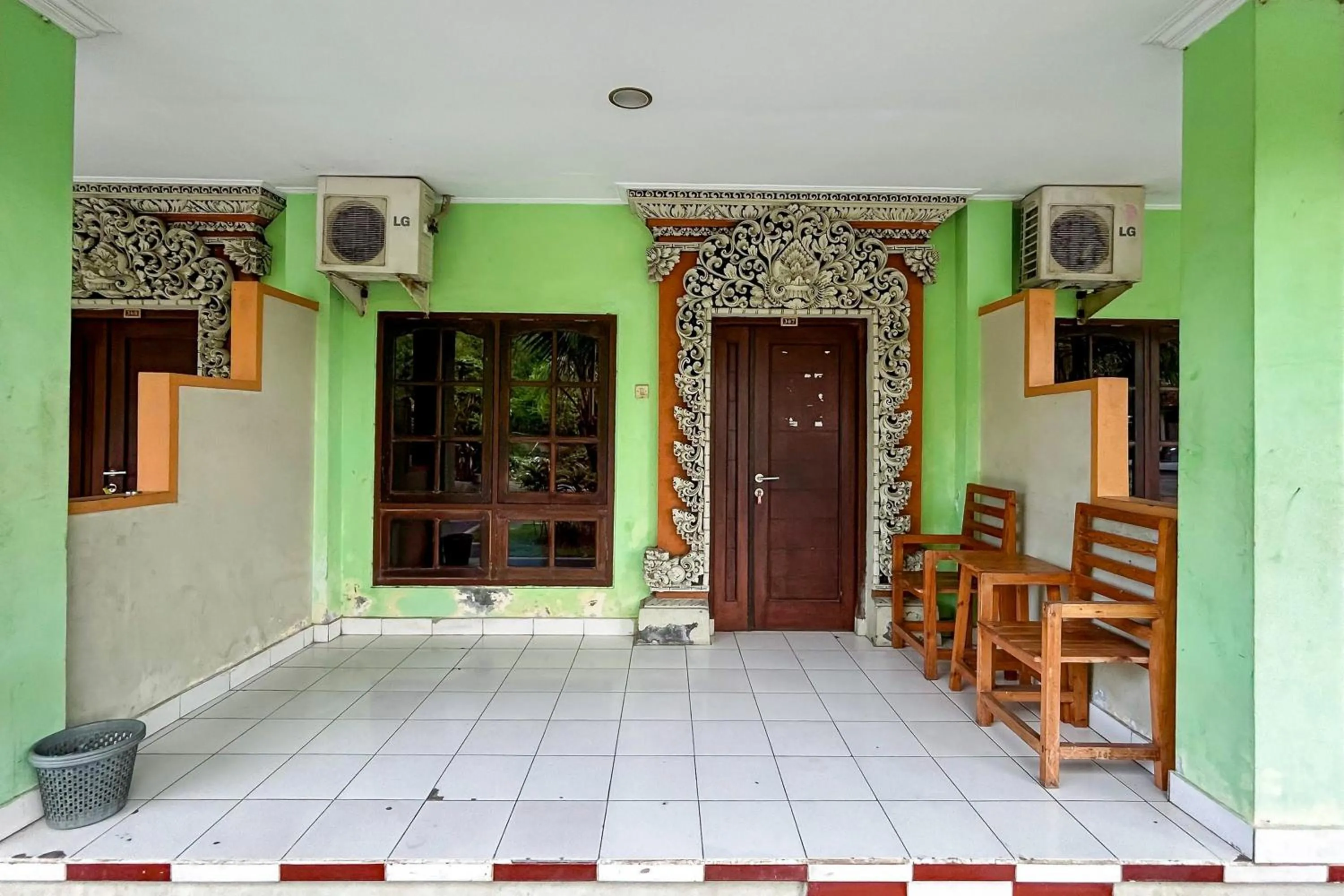 Seating area in Batukaru Garden Hotel Ubung Denpasar