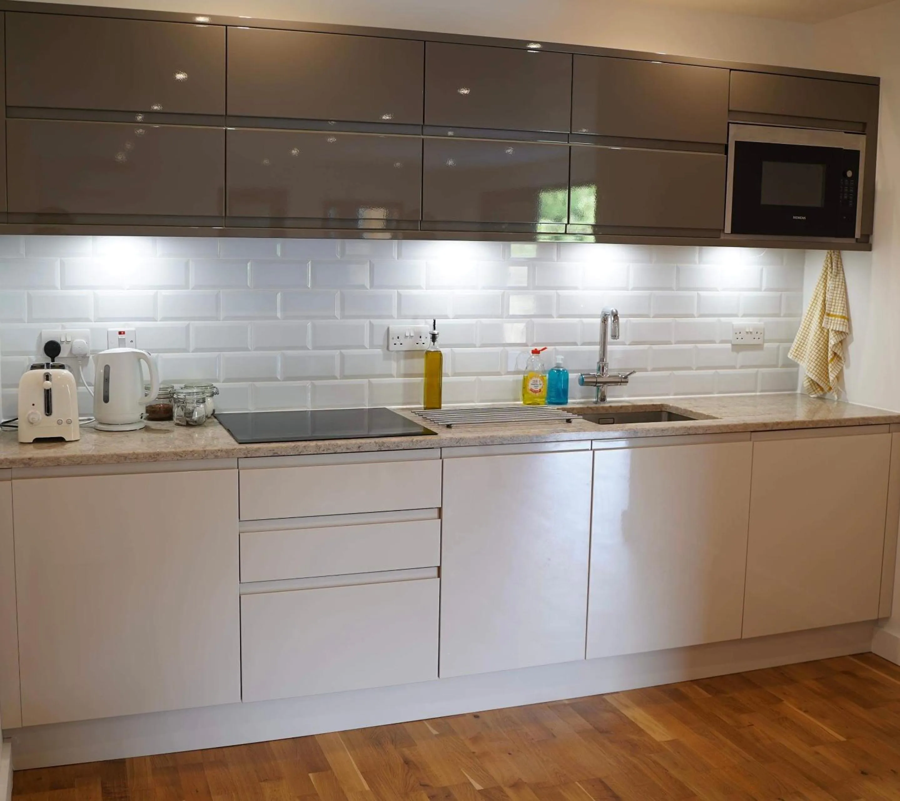 Kitchen or kitchenette in Countryside Annex- Sleeps 2 Free Parking & Garden