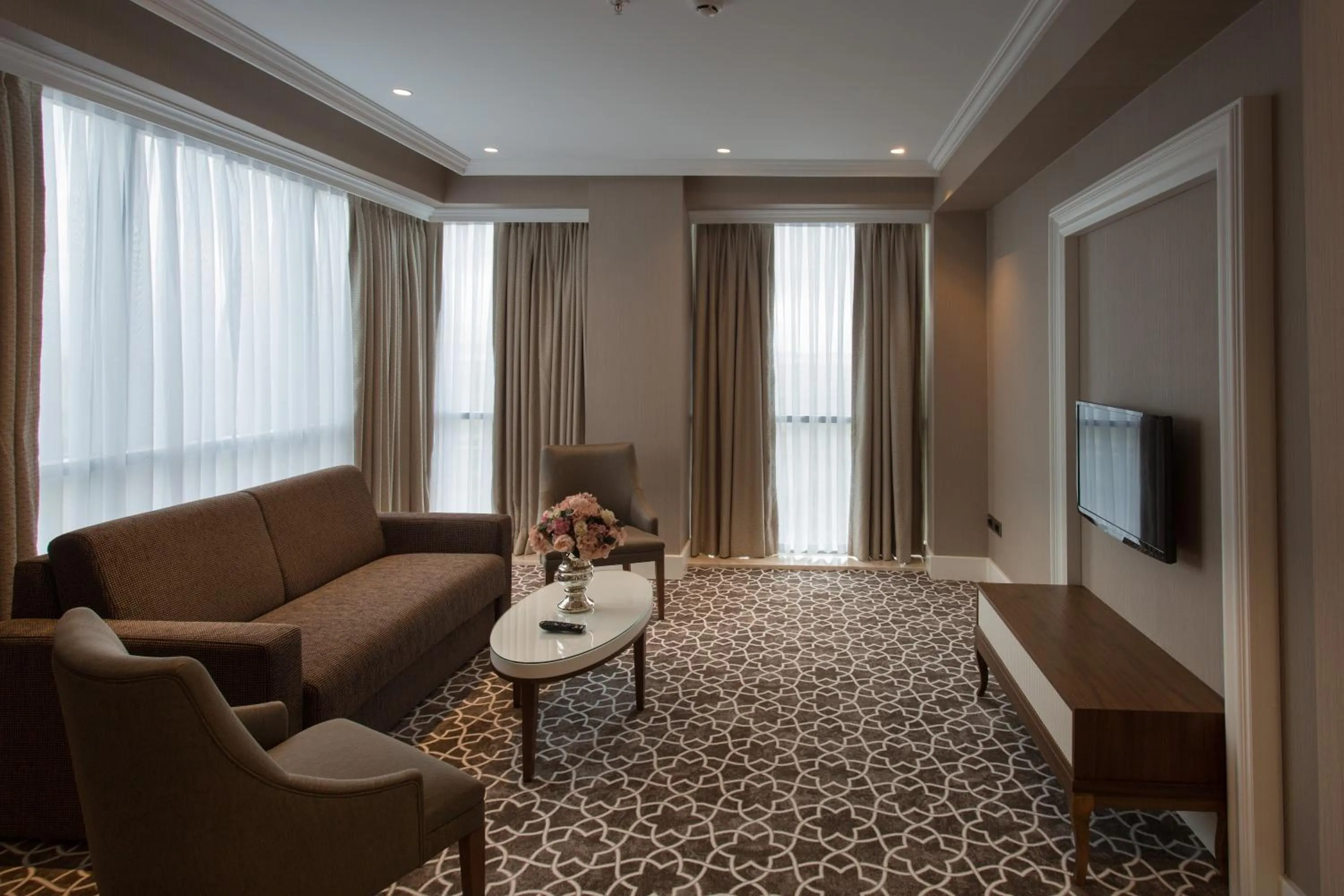 ALUSSO THERMAL HOTEL SPA