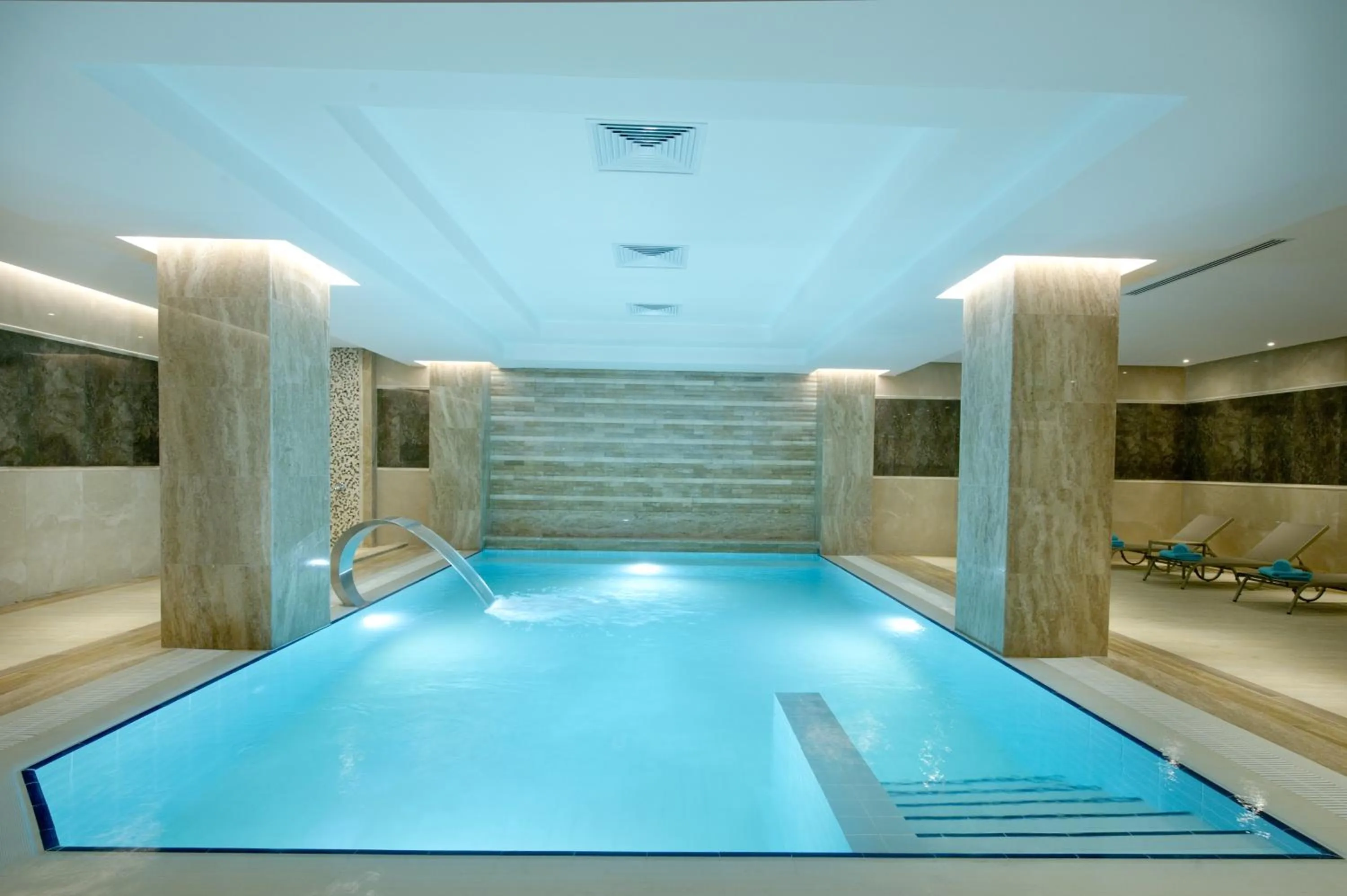 Swimming pool in ALUSSO THERMAL HOTEL SPA