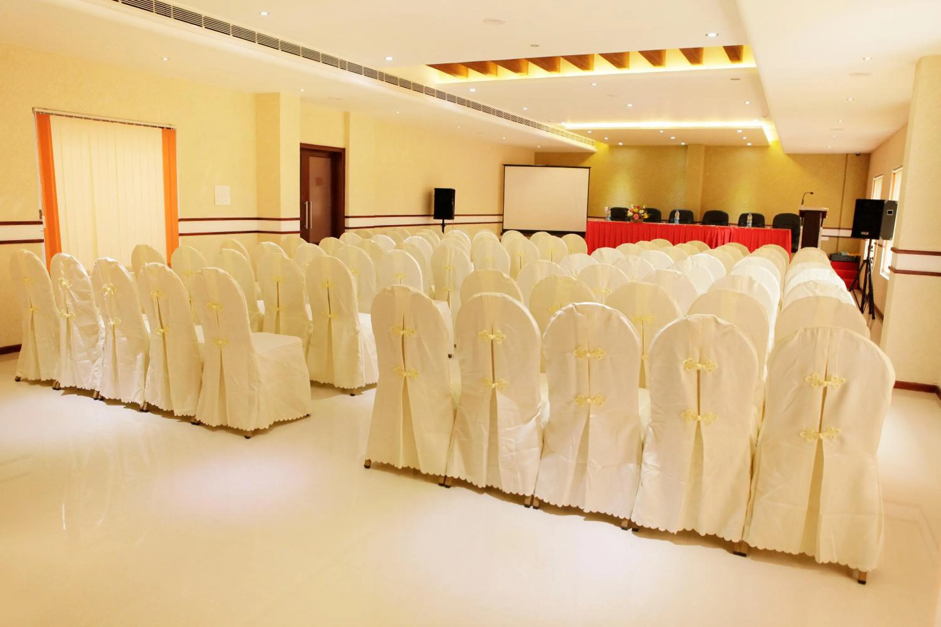 Banquet/Function facilities in Athirappilly Residency Chalakudy