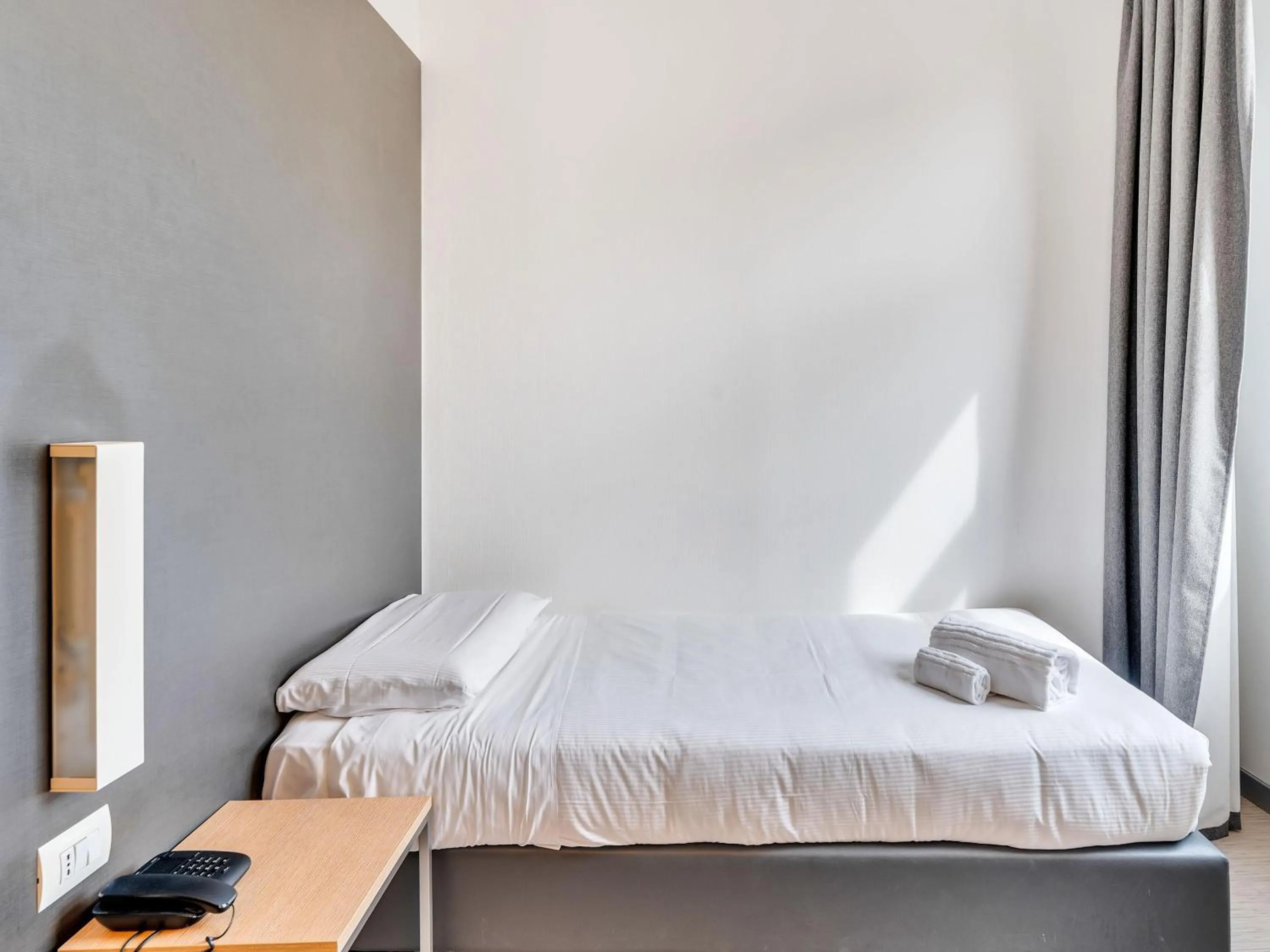 Photo of the whole room, Bed in B&B Hotel Milano Aosta