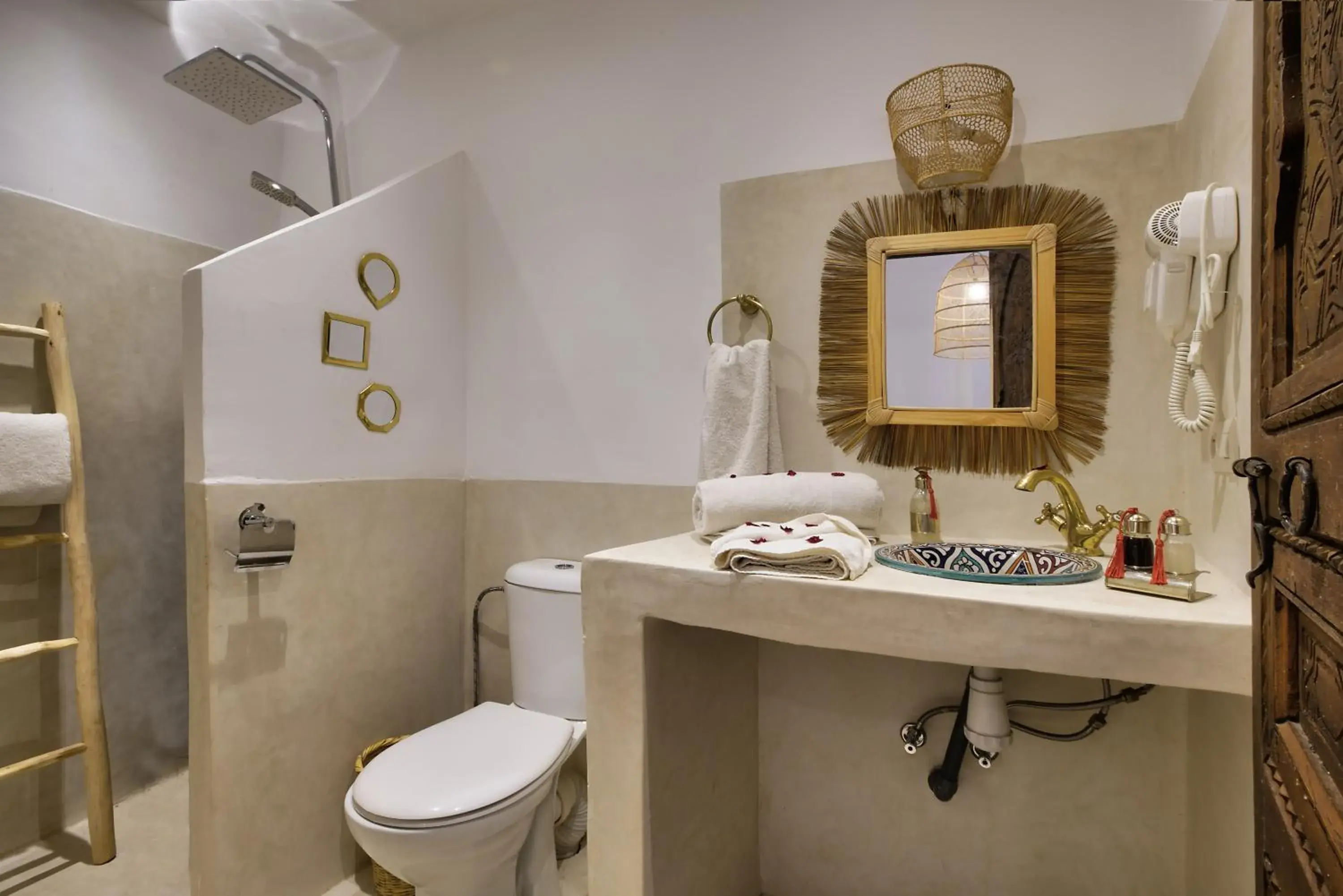 Bathroom in Riad Arabkech Bathroom in Riad Arabkech