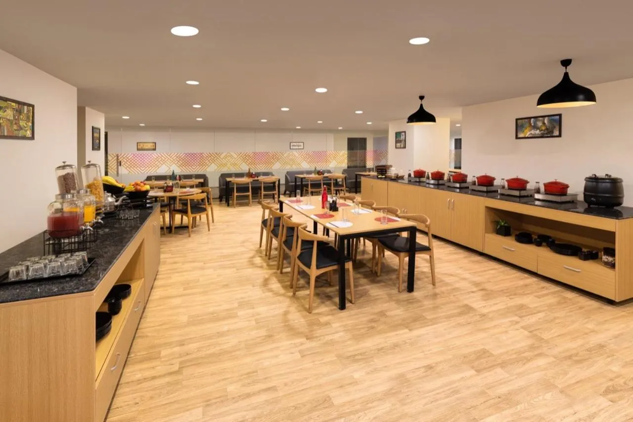 Restaurant/places to eat in Ginger Ahmedabad RTO Circle