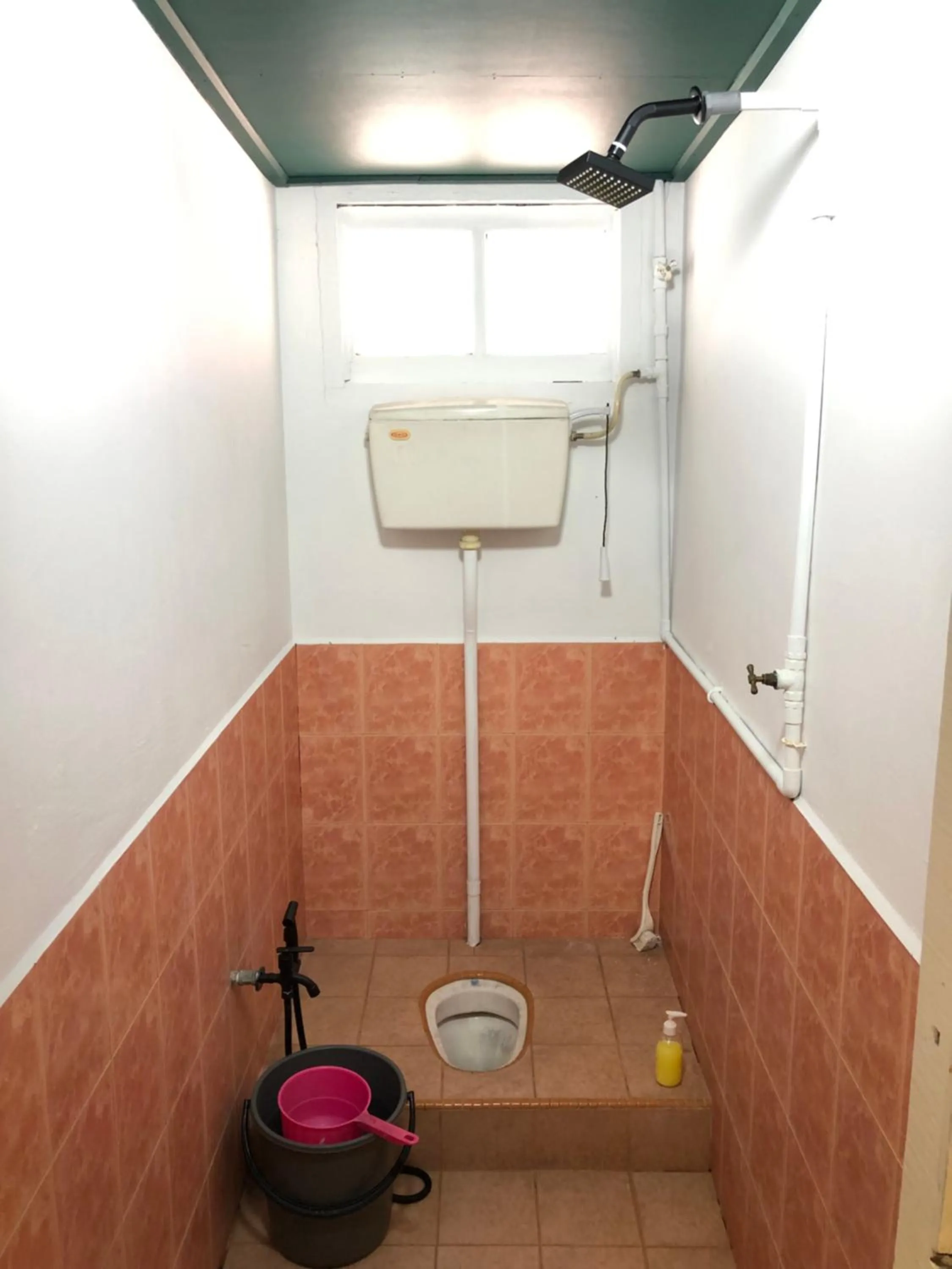 Toilet in Rumah Tepi Istana