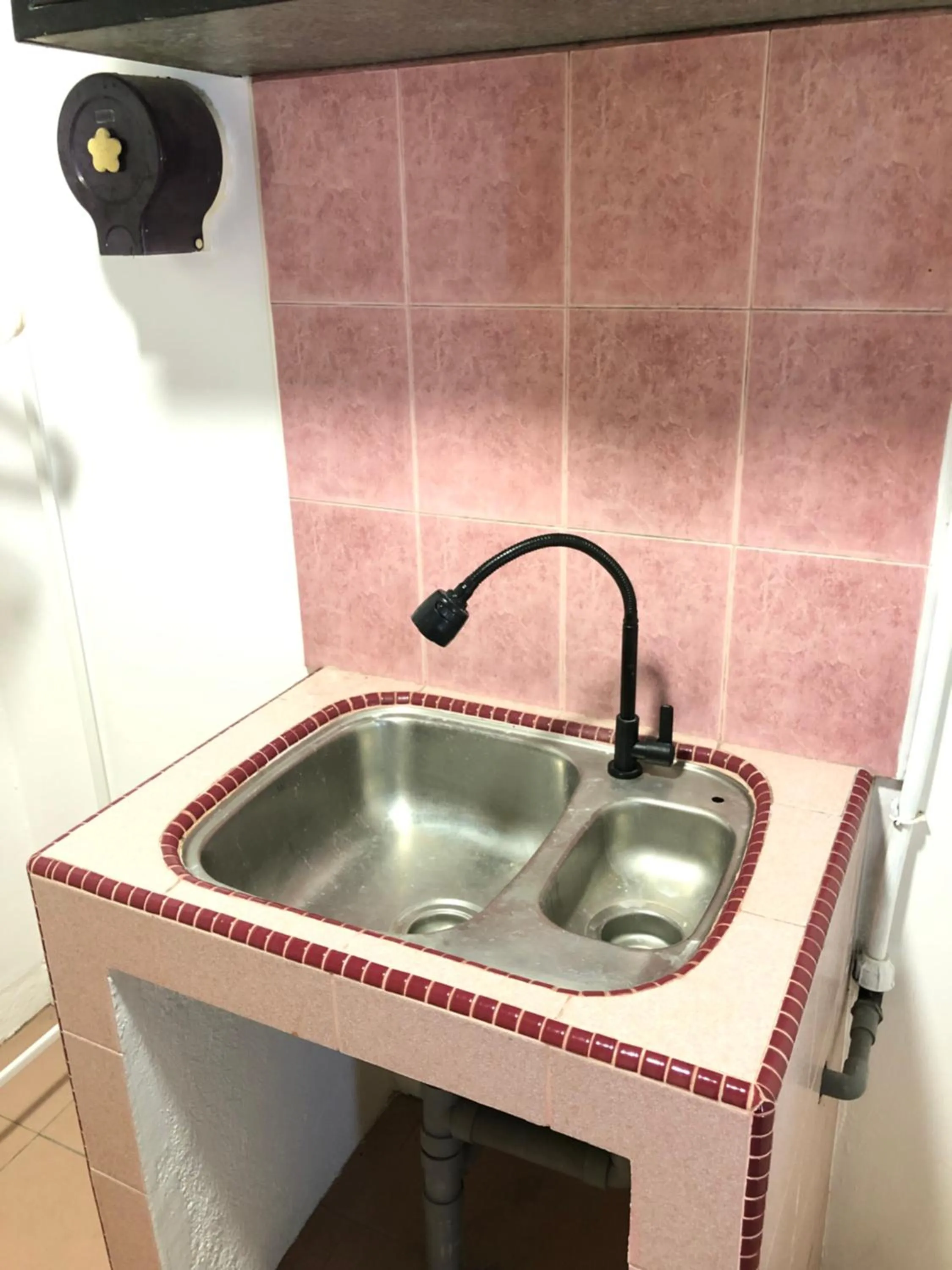 Toilet in Rumah Tepi Istana