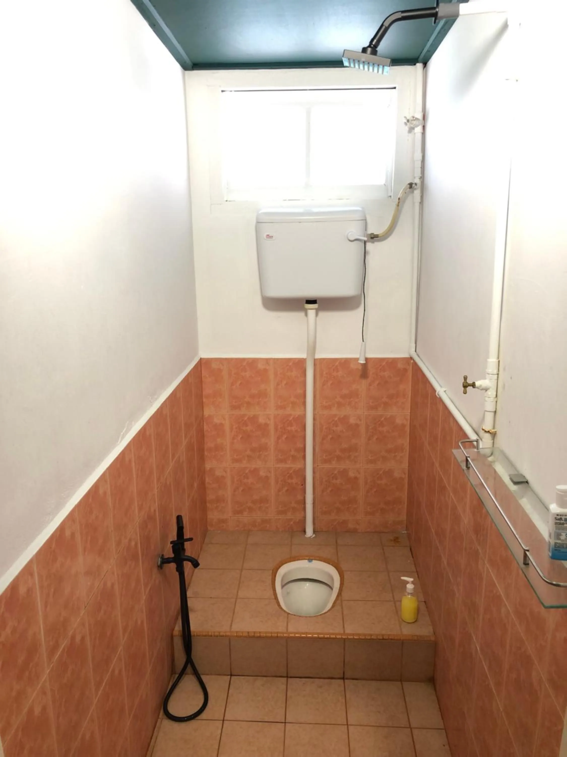 Toilet in Rumah Tepi Istana