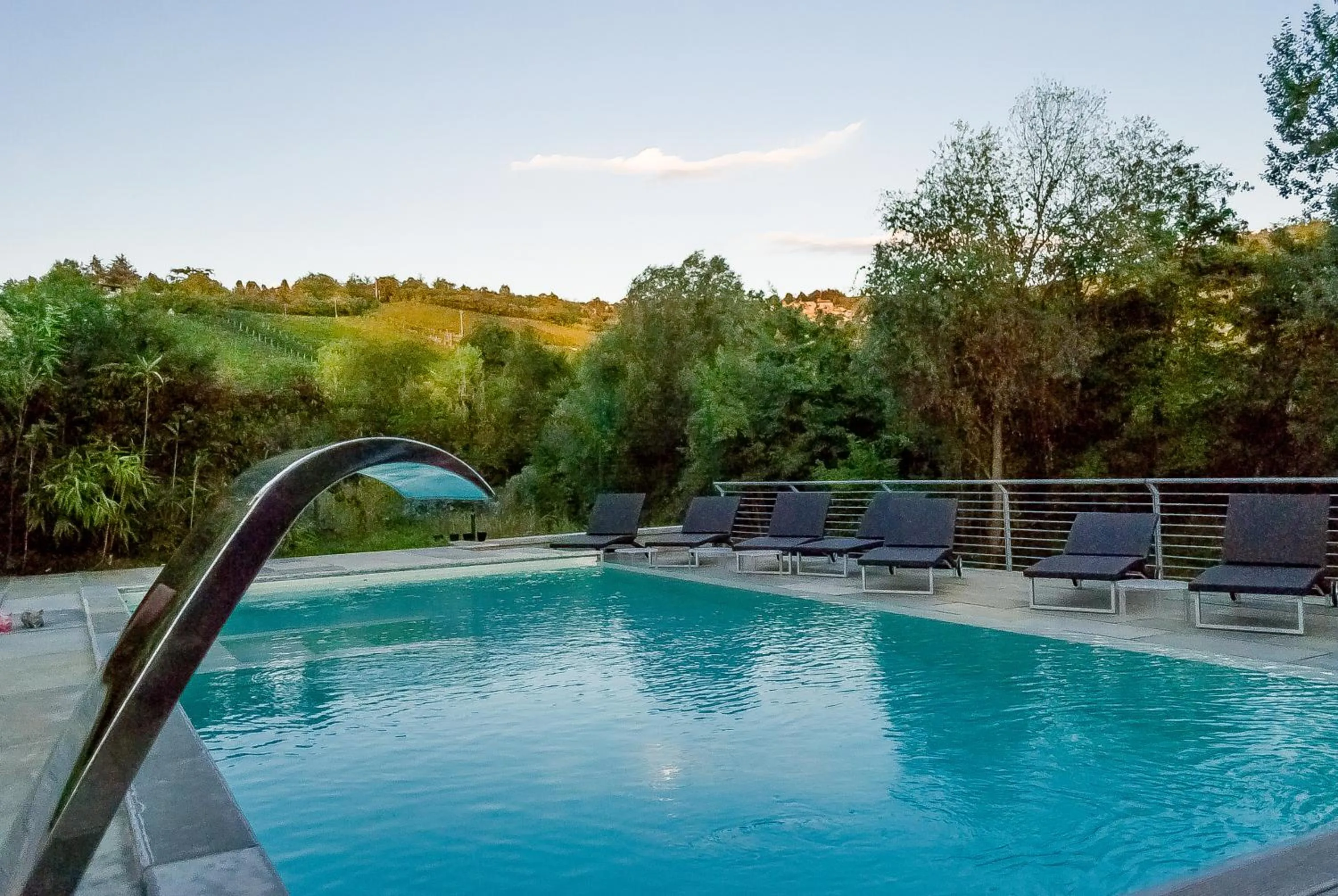 Swimming pool in Hotel Langhe